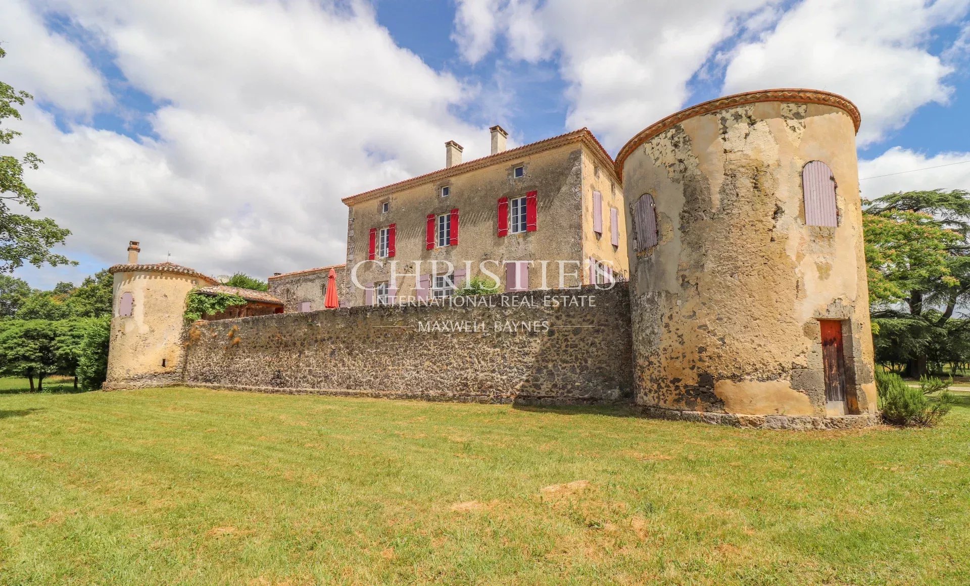 10 Bedroom Chateau's Image 6