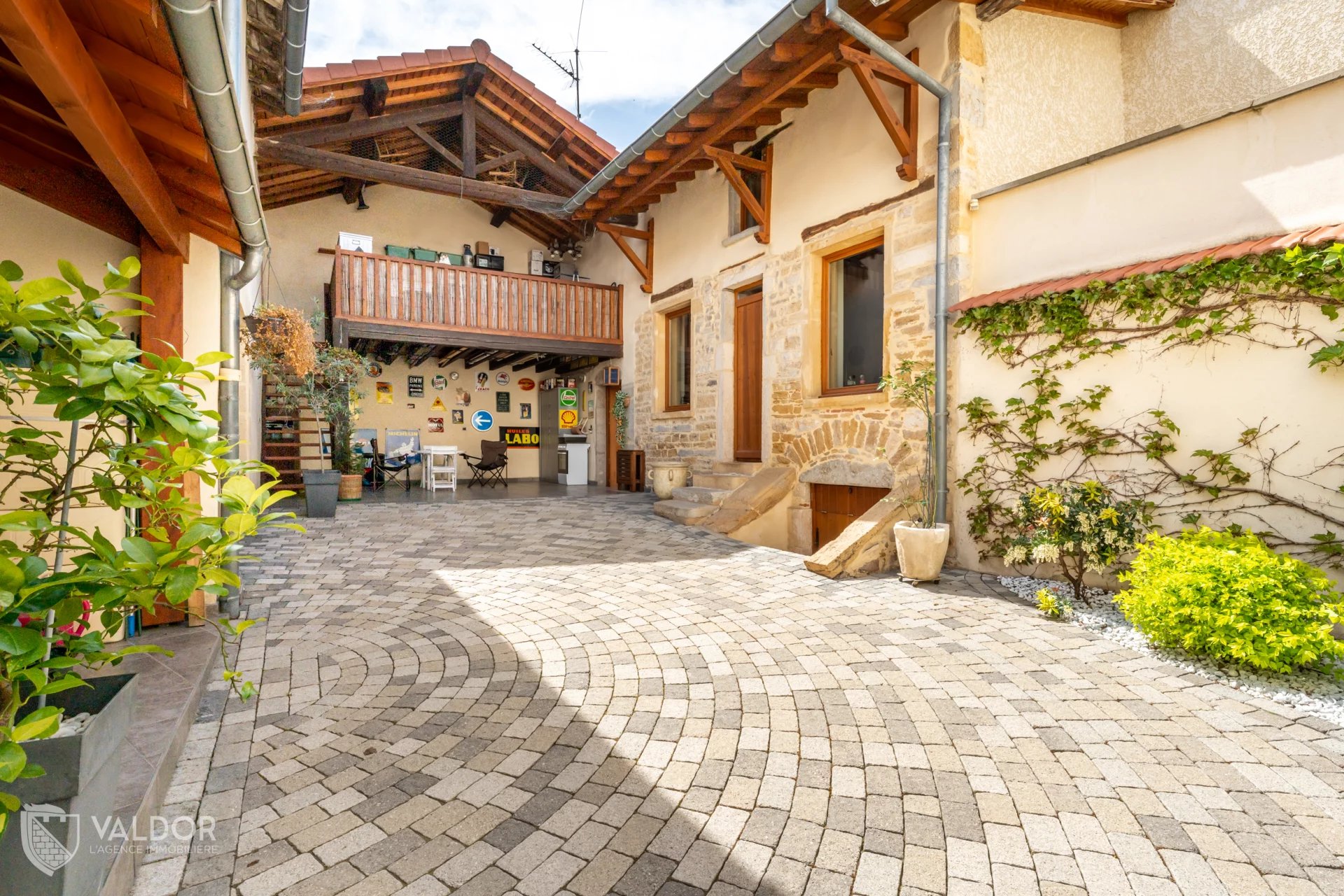 Maison de 167 m² en plein centre de Chasselay