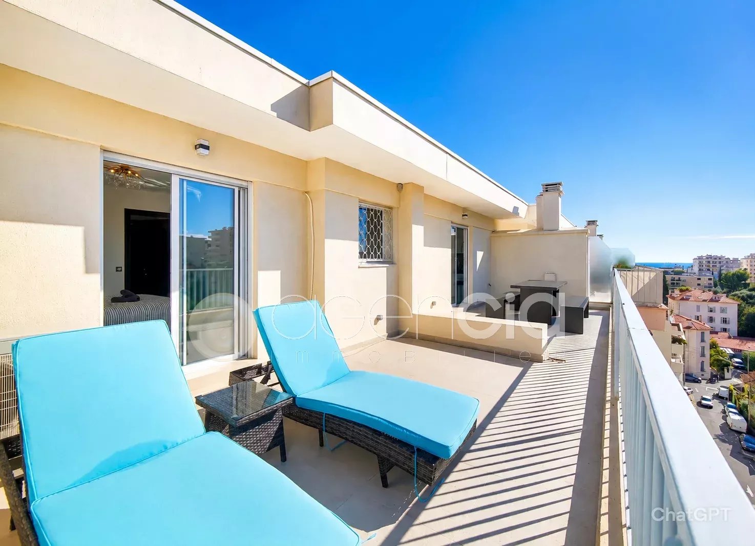 DERNIER ETAGE IMMENSE TERRASSE