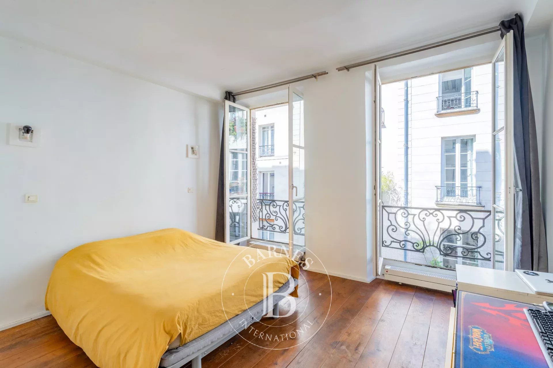 Daire Paris 3ème - picture 7