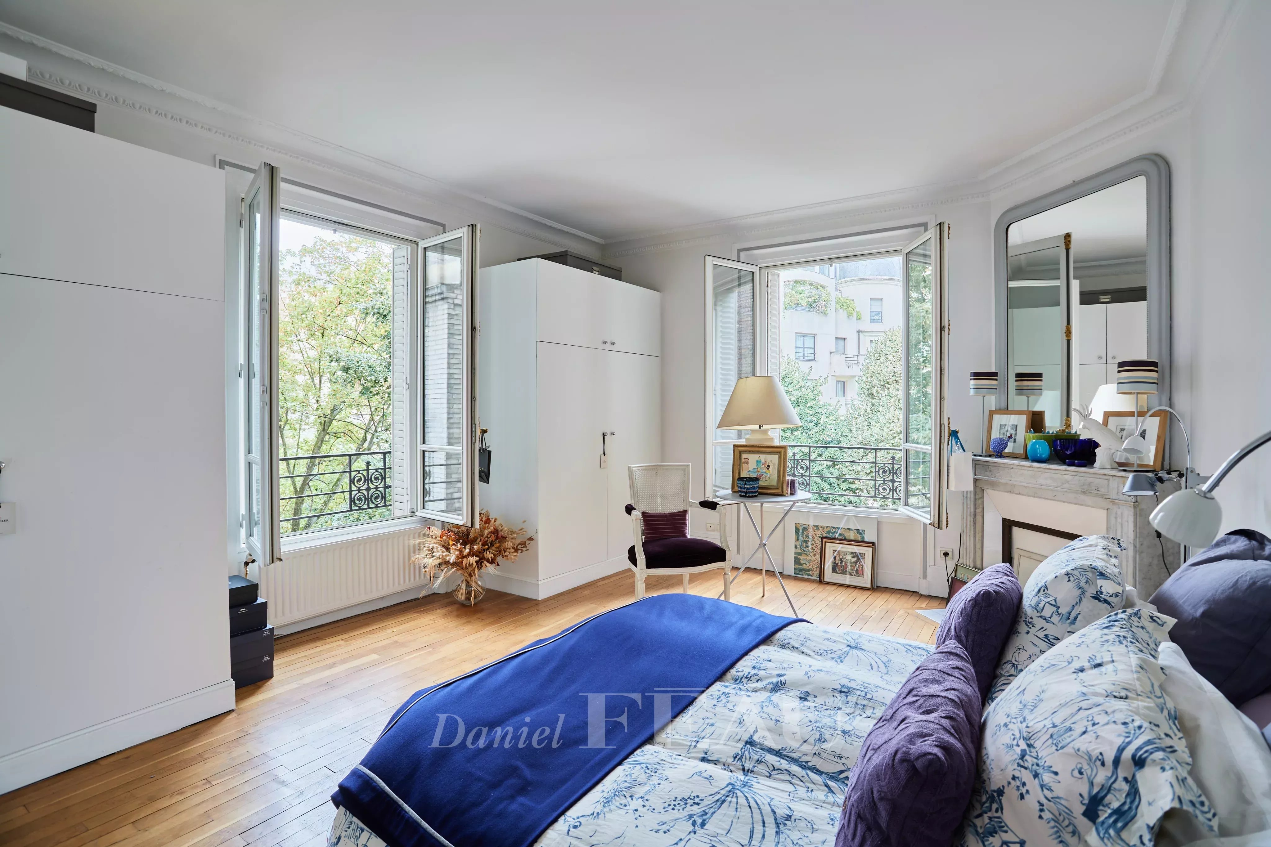 Sale Apartment Paris 16th