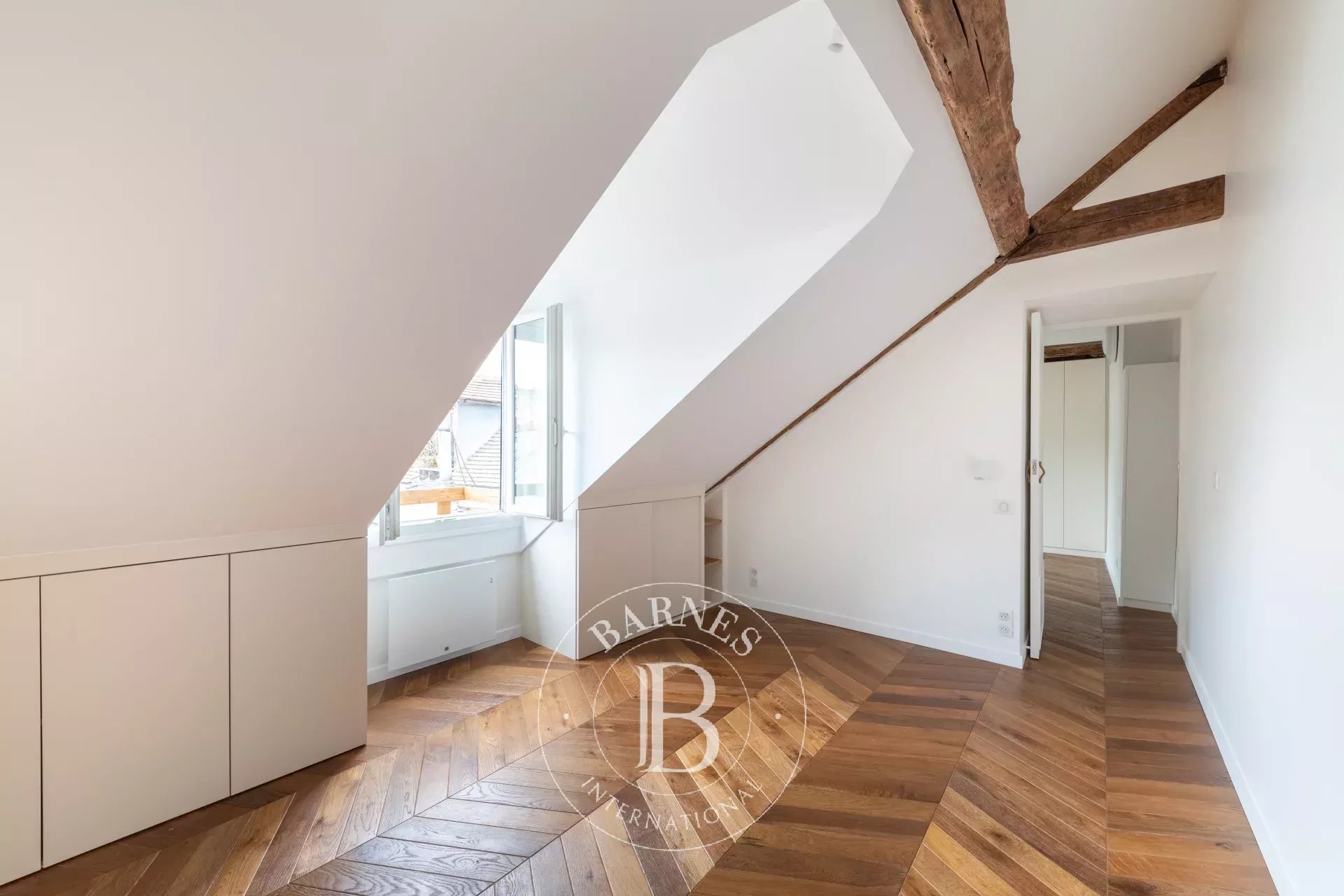 Daire Paris 3ème - picture 9