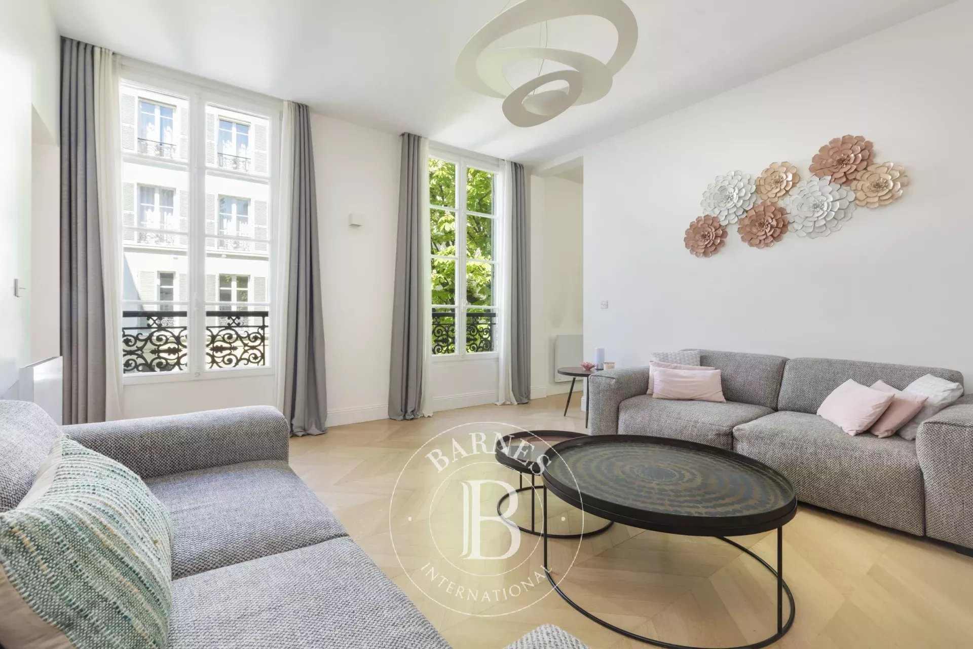 Daire Paris 8ème - picture 4