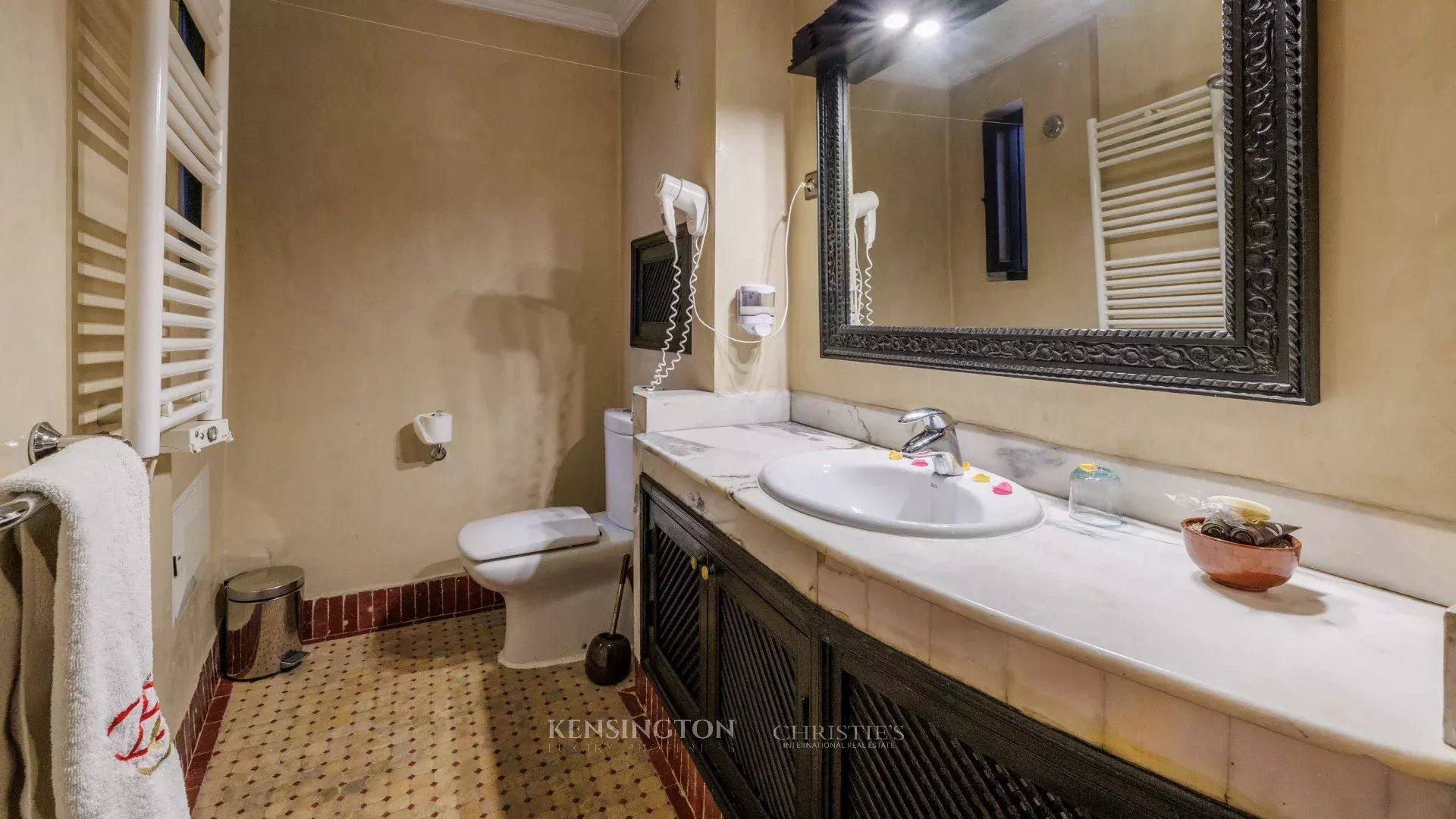 18 Bedroom Villa/Townhouse's Image 39