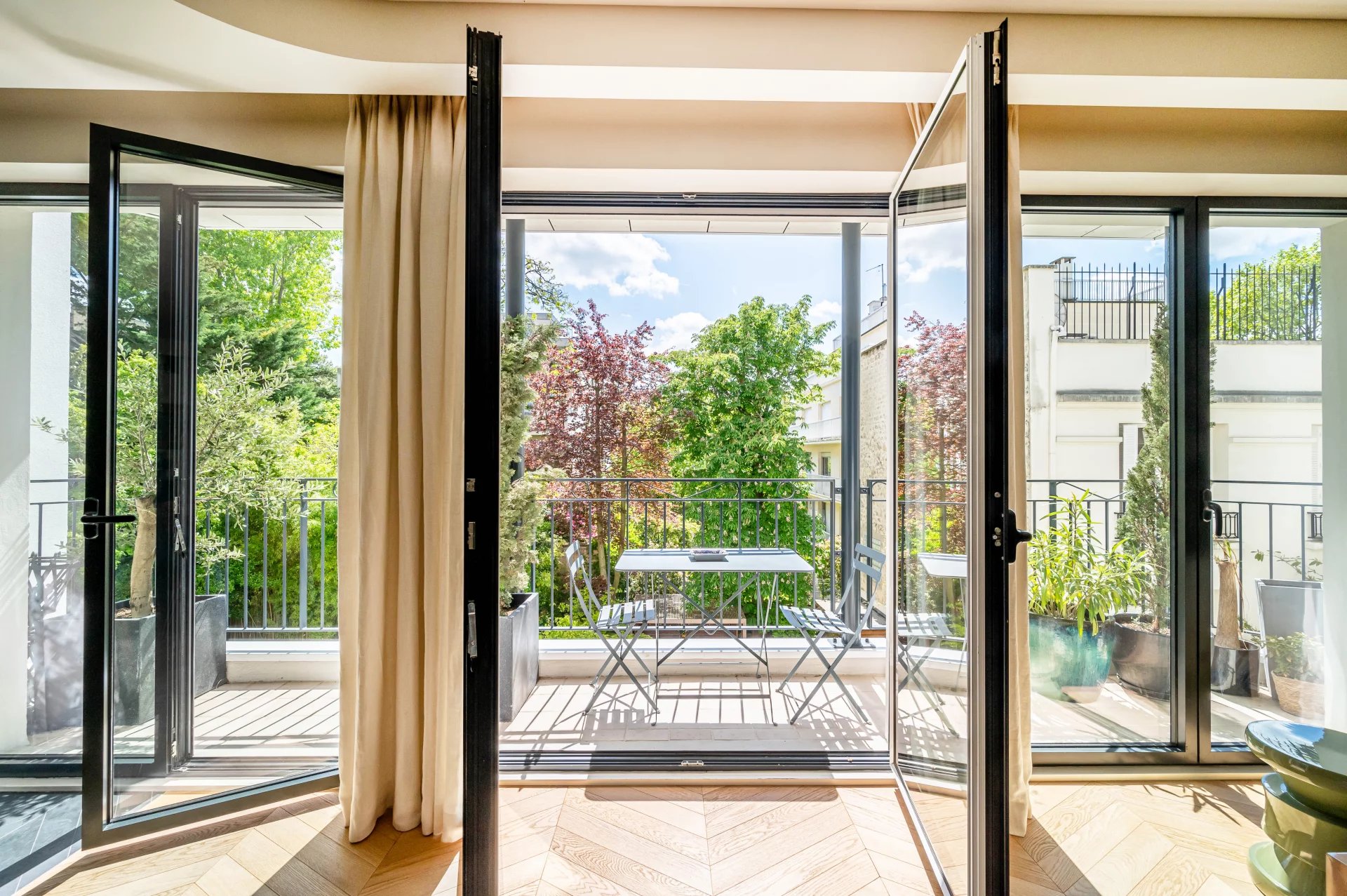 Apartment Neuilly-sur-Seine  -  ref 84378820 (picture 2)
