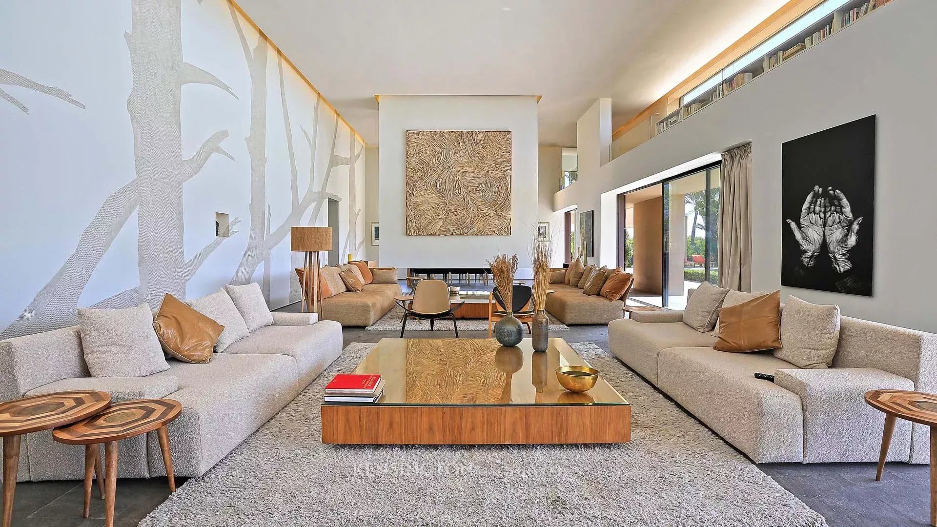 6 Bedroom Villa/Townhouse's Image 5