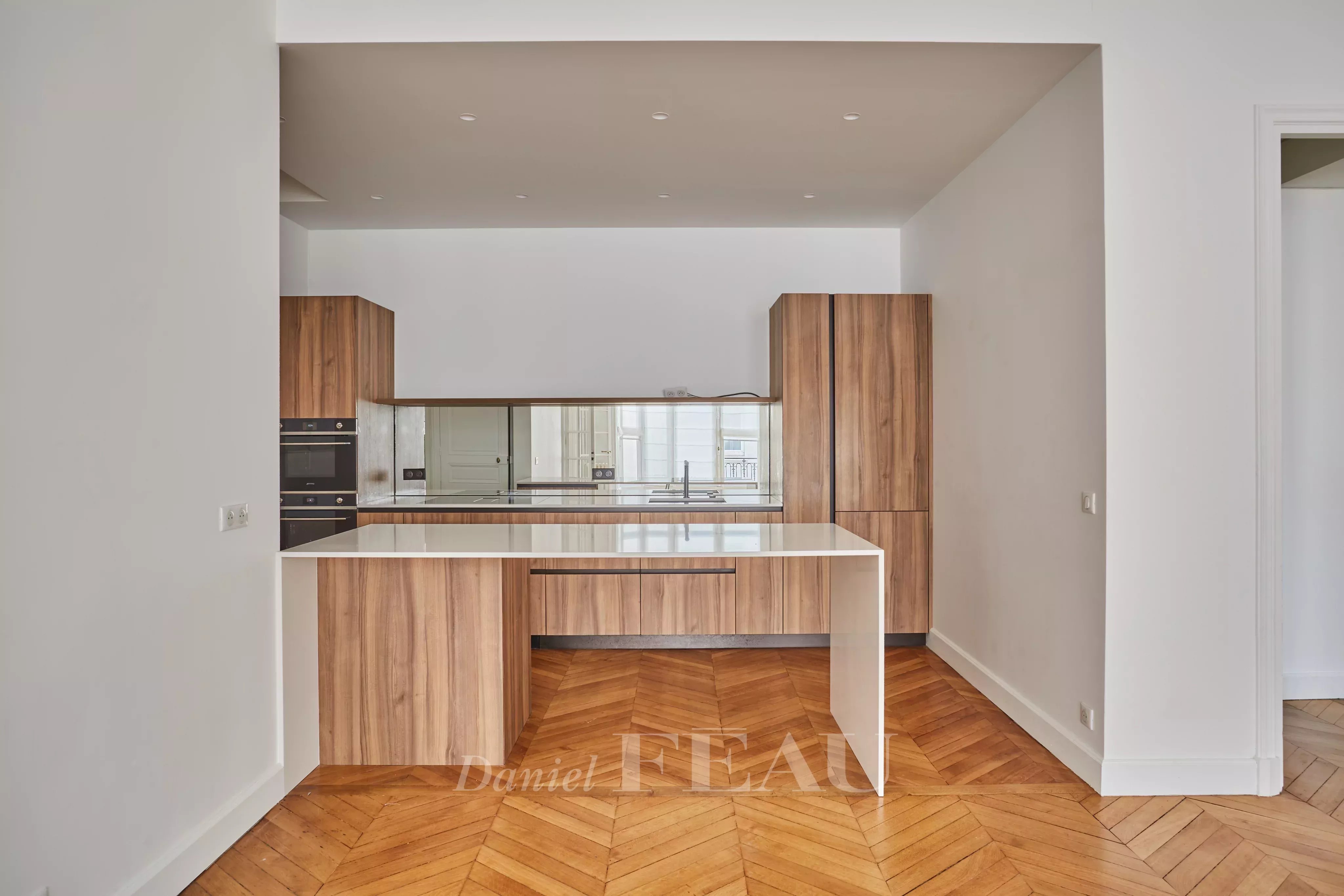 Sale Apartment Paris 17th