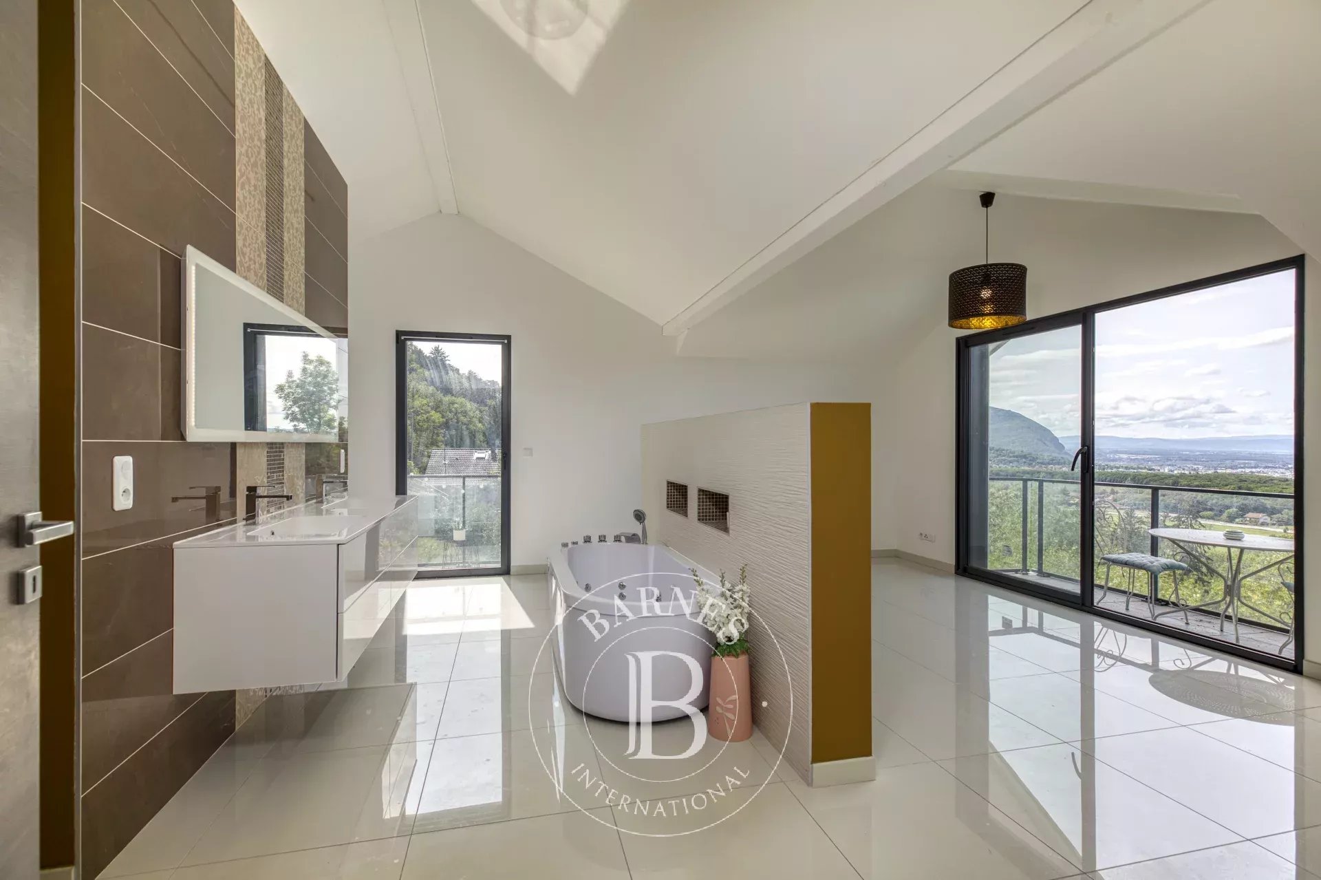 Ev Cranves-Sales - picture 15