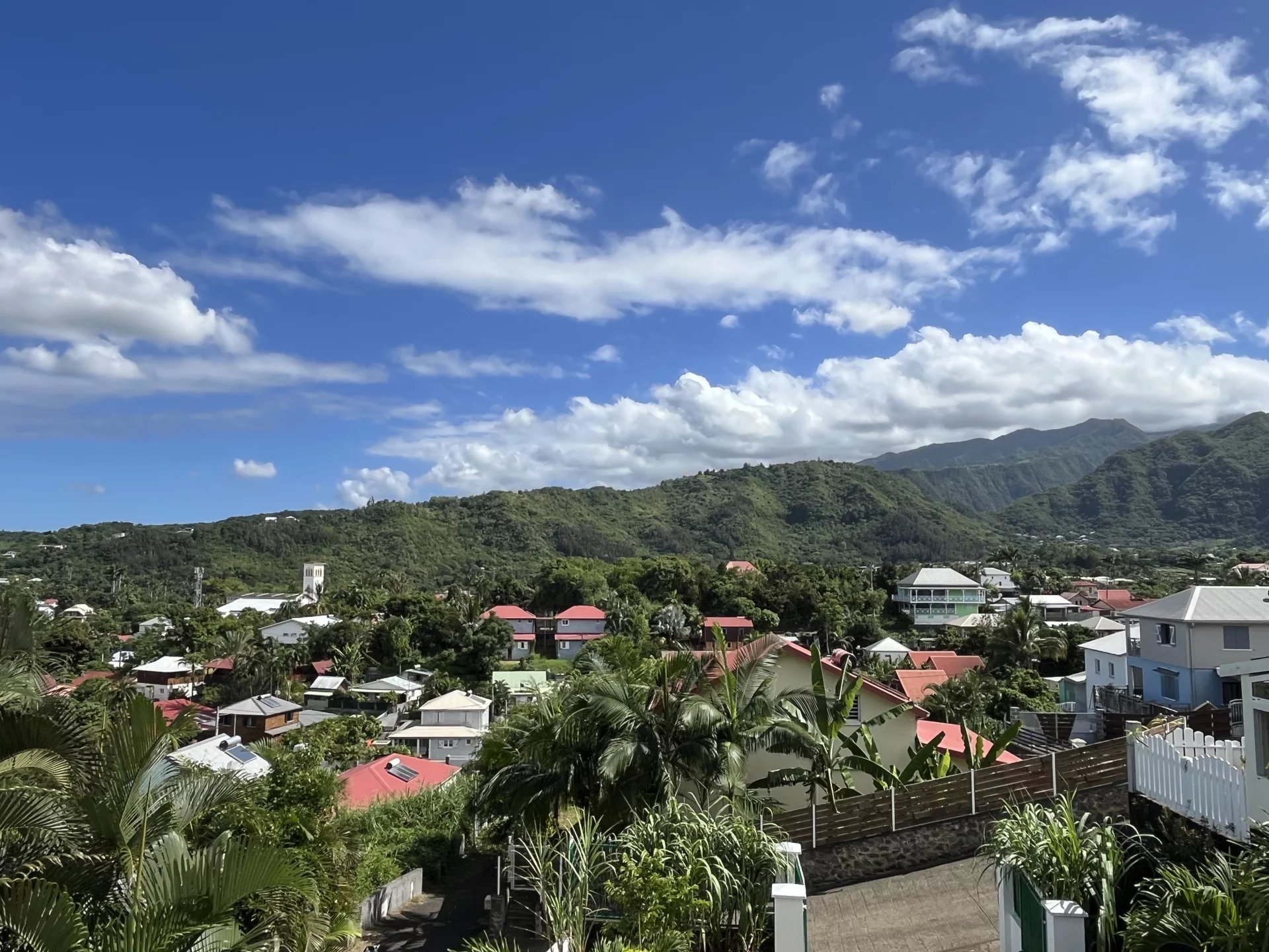 À vendre – Maison de 150 m² avec vue sur le village de l’Entre-Deux