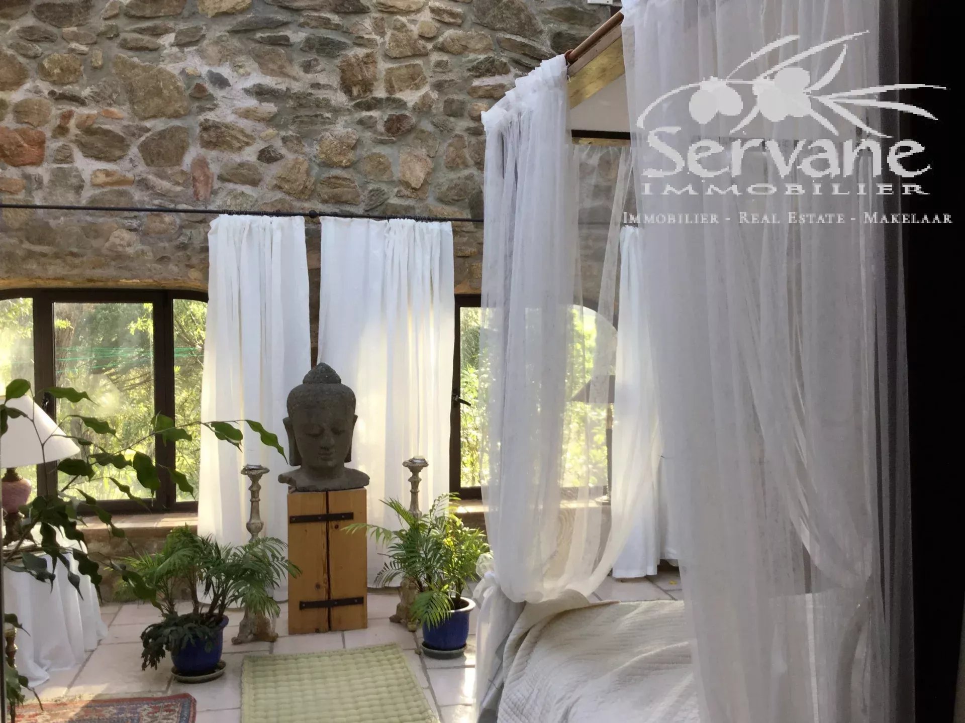 FOR SALE STONE PROPERTY WITH ANNEXES