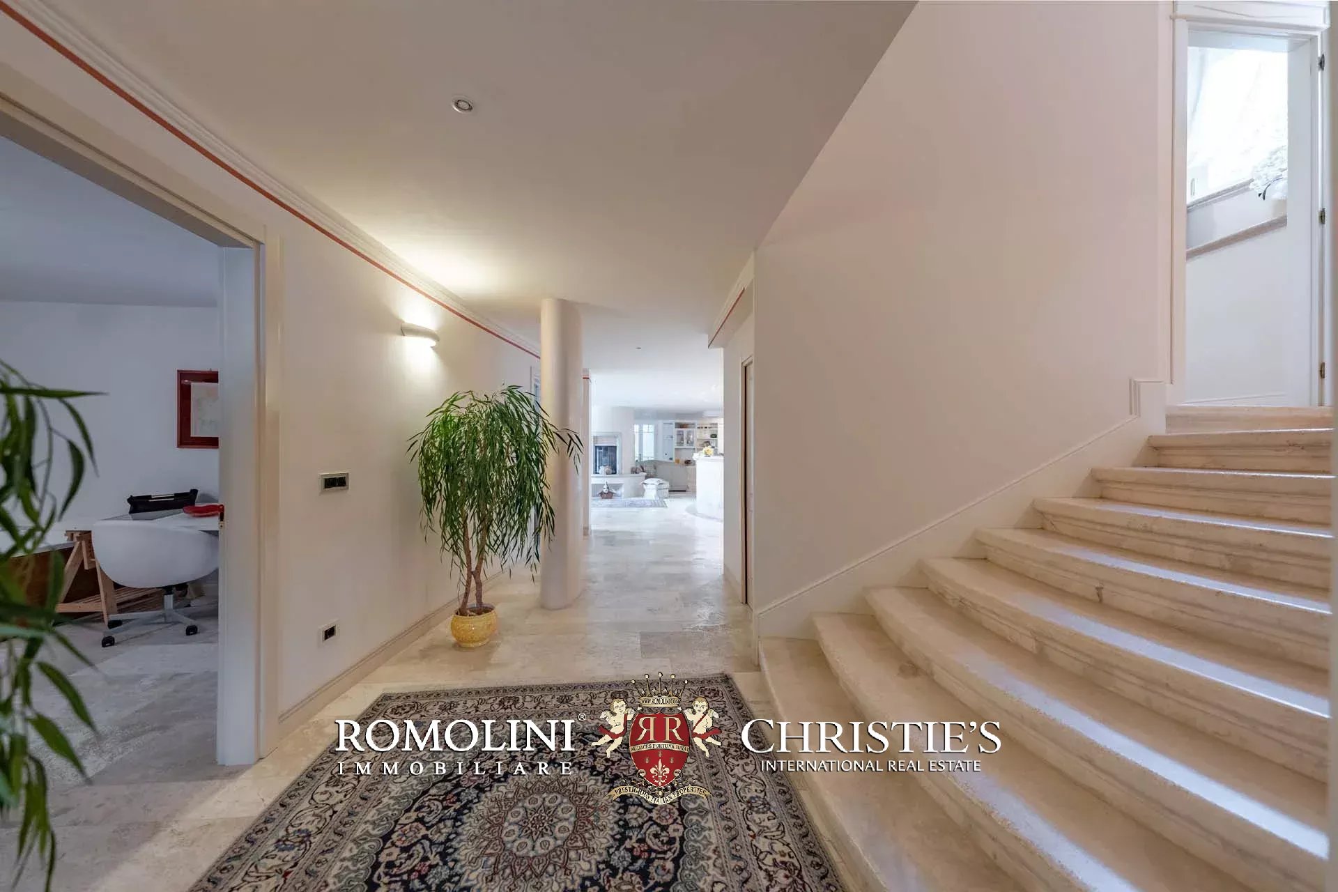 10 Bedroom Villa/Townhouse's Image 60