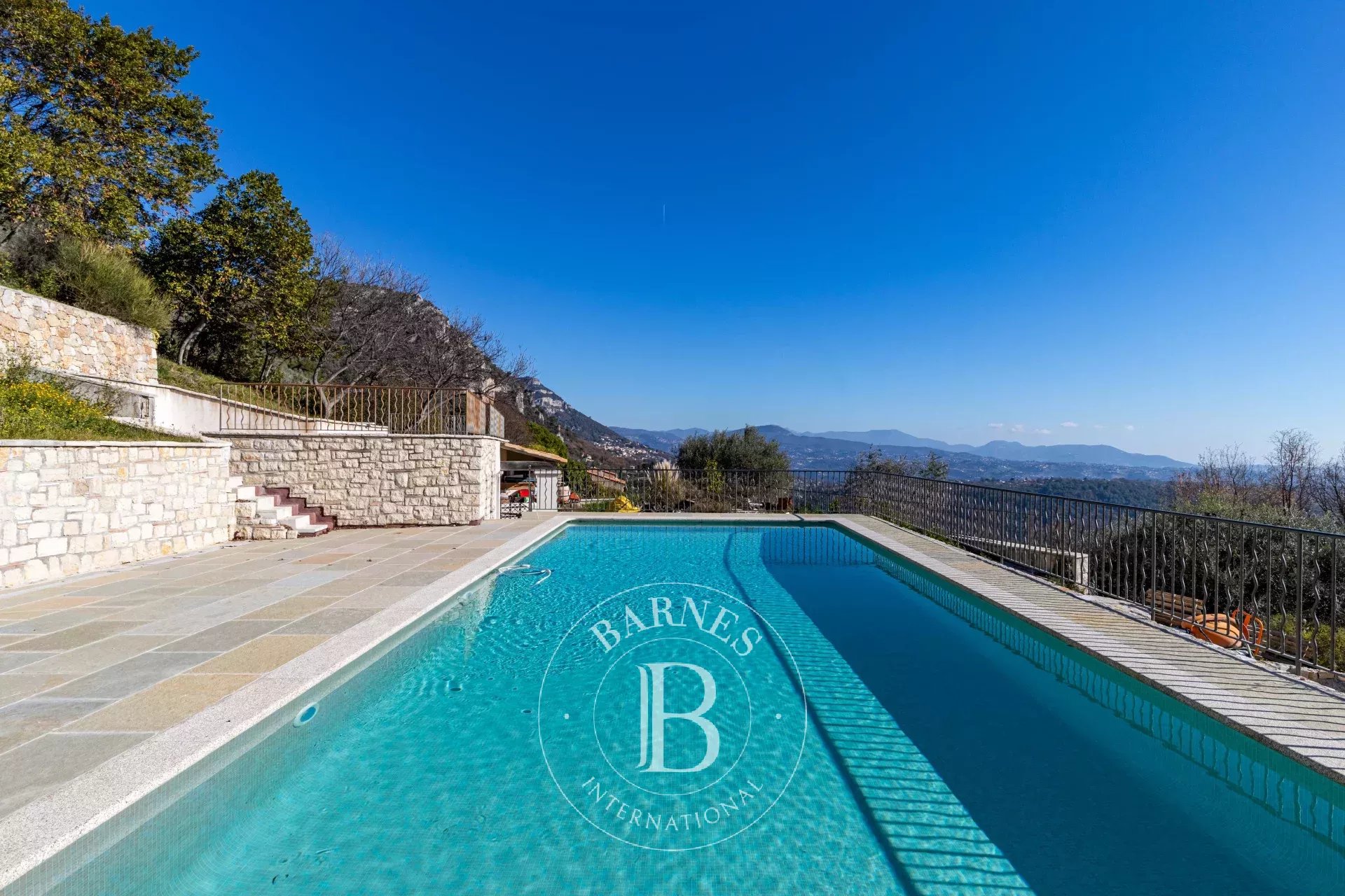 Exceptional domaine with 180° sea and mountain view - picture 25 title=