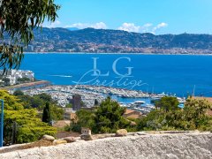 La Napoule villa to renovate. Great location and capital gains — photo 1 of 7