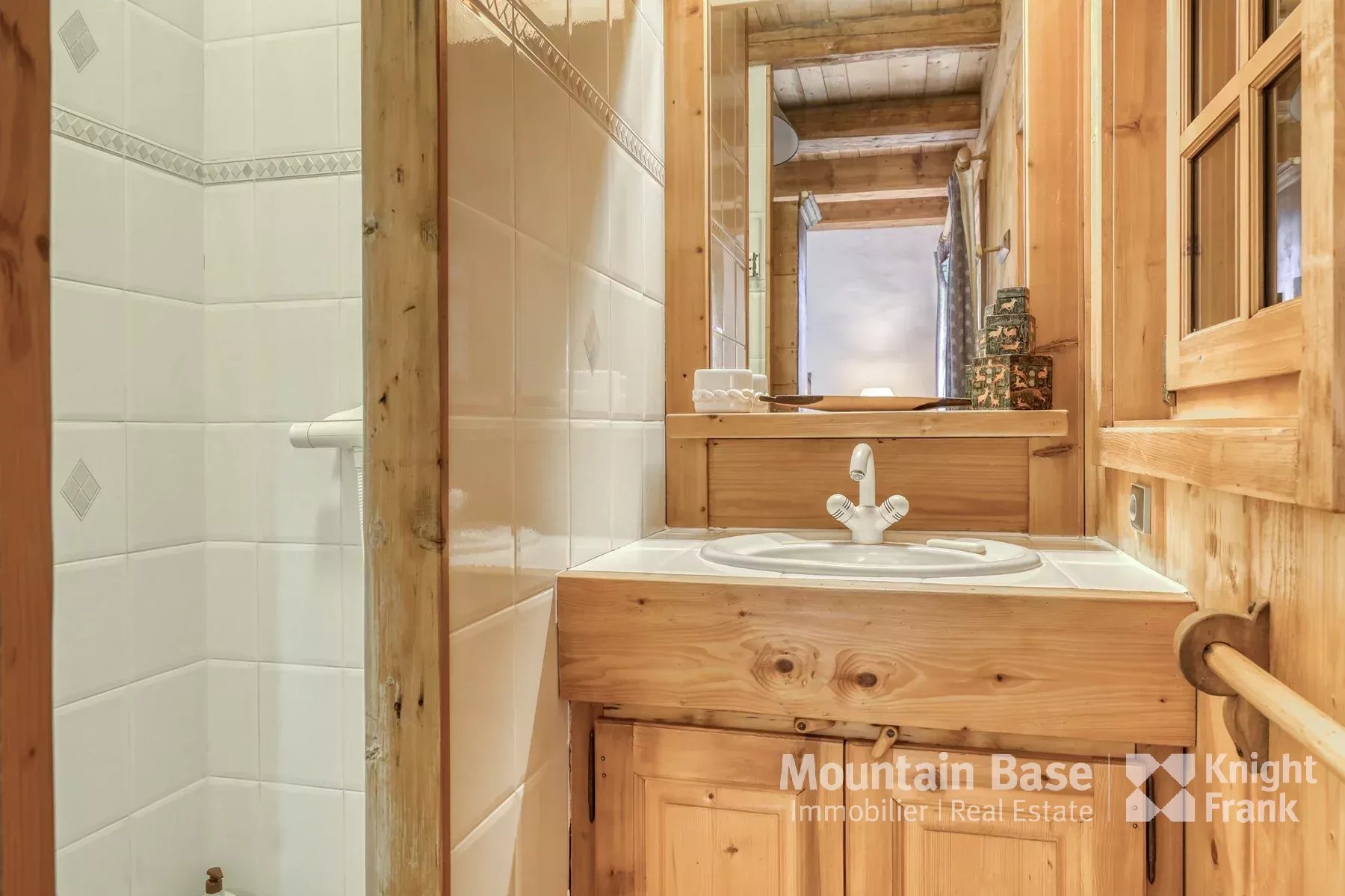 Photo of A beautiful, traditional 4-bedroom family chalet in Jaillet, Megève