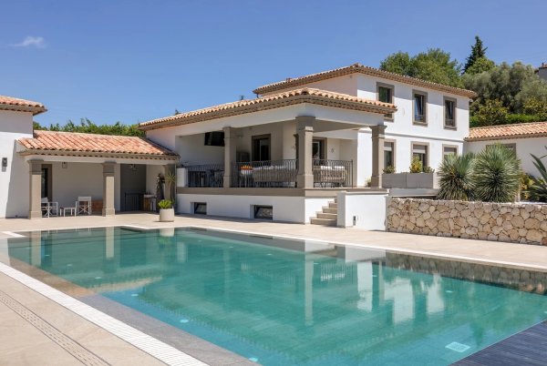 Luxury Family Estate Châteauneuf-Grasse | 9-Bedroom Legacy Villa — photo 2