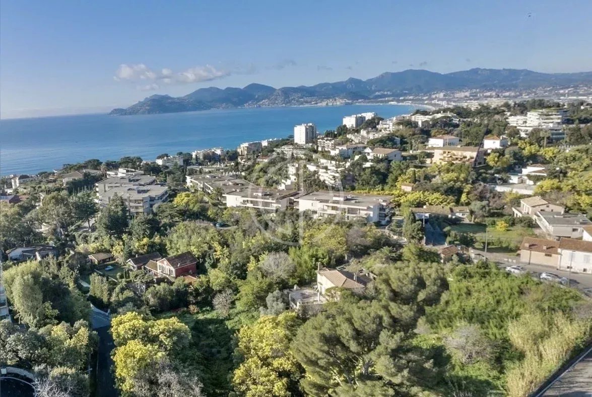 CANNES - PROCHE PLAGE APPARTEMENTS NEUF