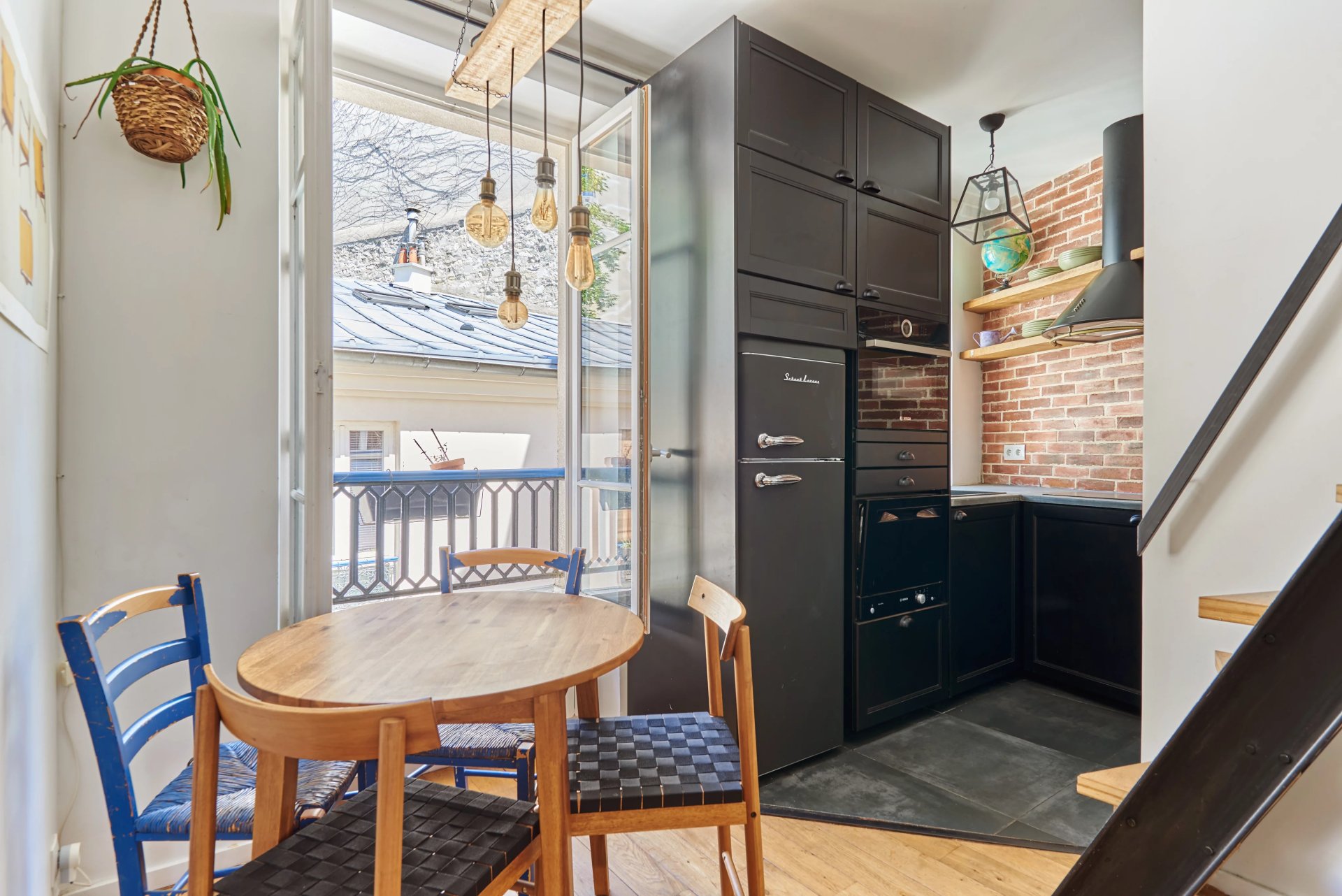 2 Bedroom Apartment/Flat's Image 3