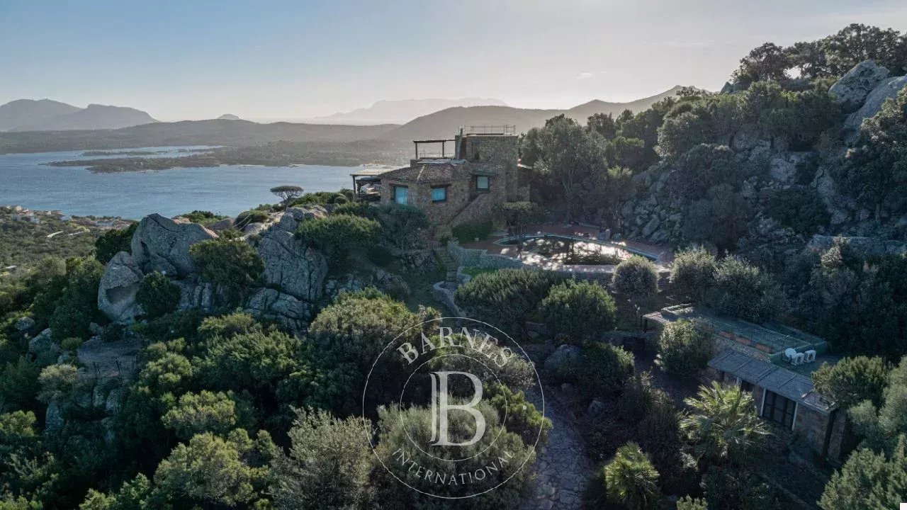 Villa Olbia  -  ref 84312151 (picture 1)