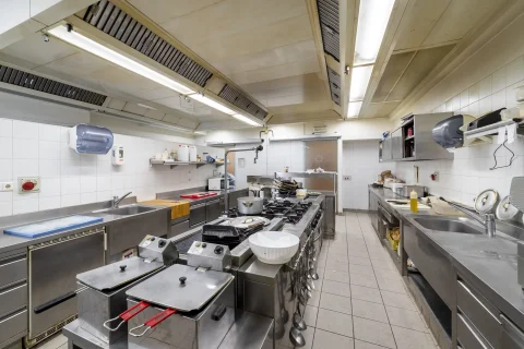 Negozio---Locale-commerciale-in-vendita---Bolzano-5