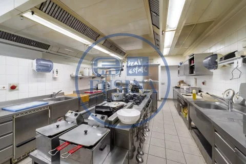 Negozio---Locale-commerciale-in-vendita---Bolzano-5