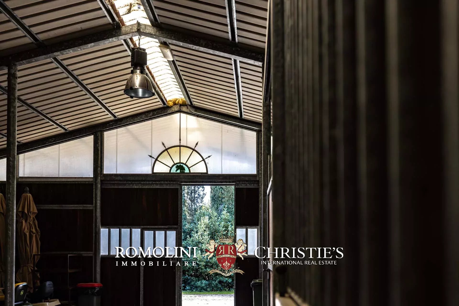 EQUESTRIAN SEA VIEW WINE ESTATE WITH VINEYARDS FOR SALE CLOSE TO BOLGHERI, TUSCANY