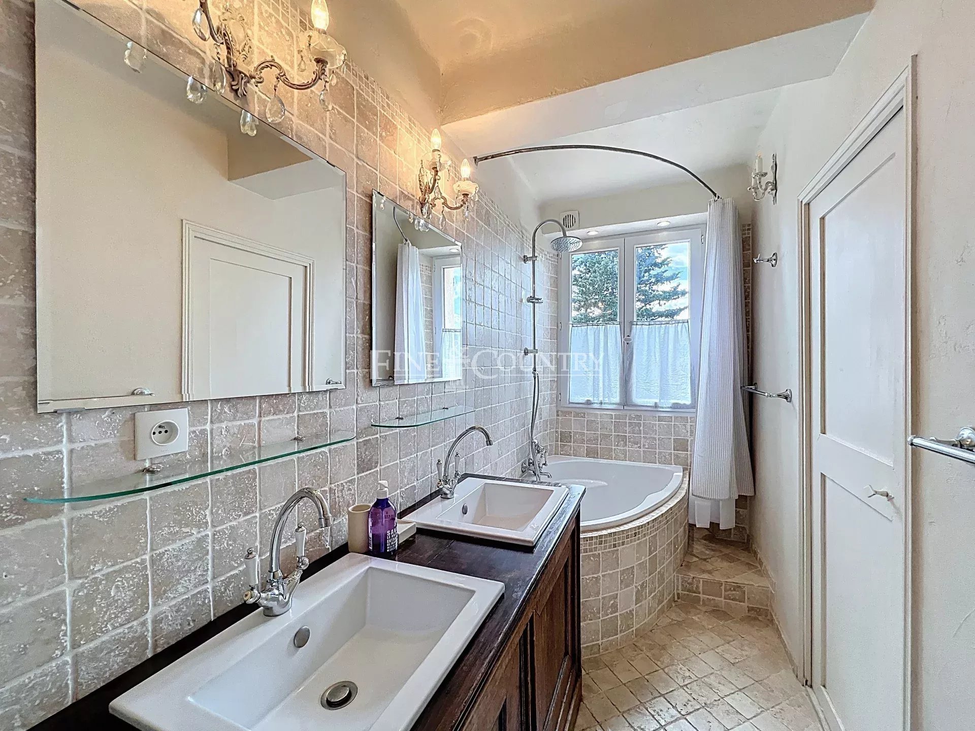 Photo of French Farmhouse for sale in Provence