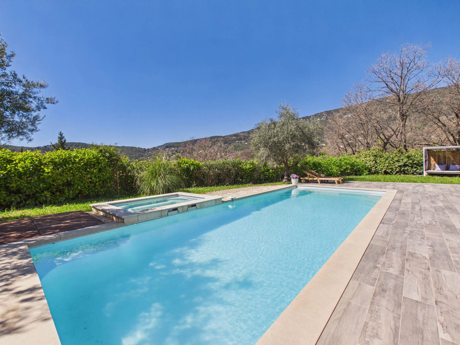 Modern villa with swimming pool - Seillans