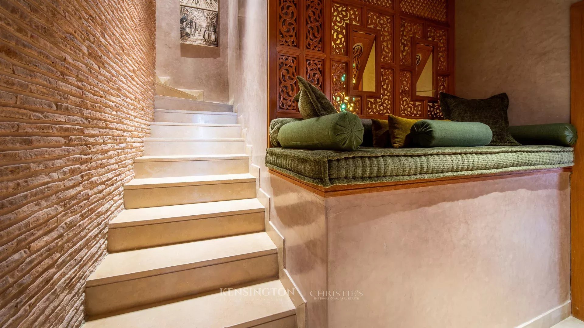 5 Bedroom Villa/Townhouse's Image 16