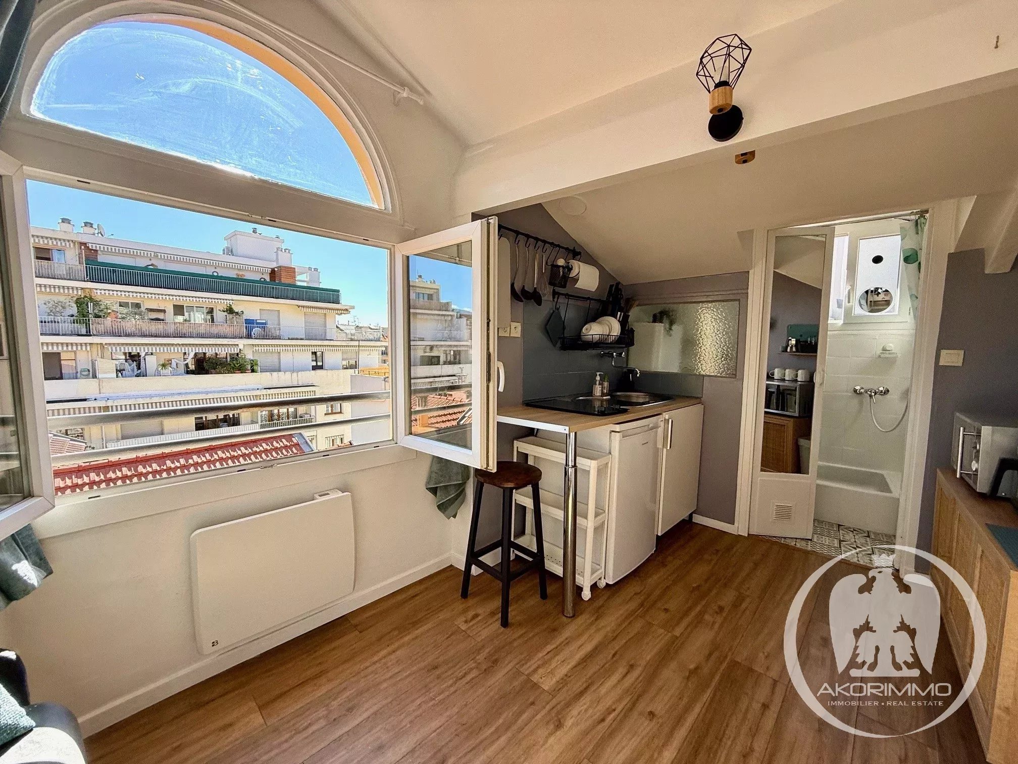 Apartment  - Studio  - 11.7 m2 -