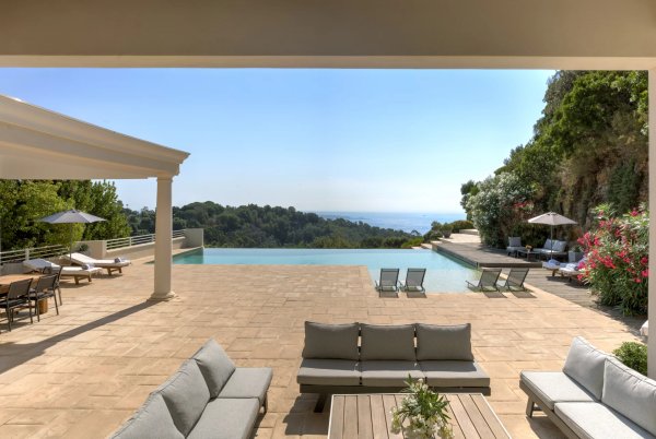 Luxury Villa for Sale in Super Cannes | Exceptional Family Estate — photo 5