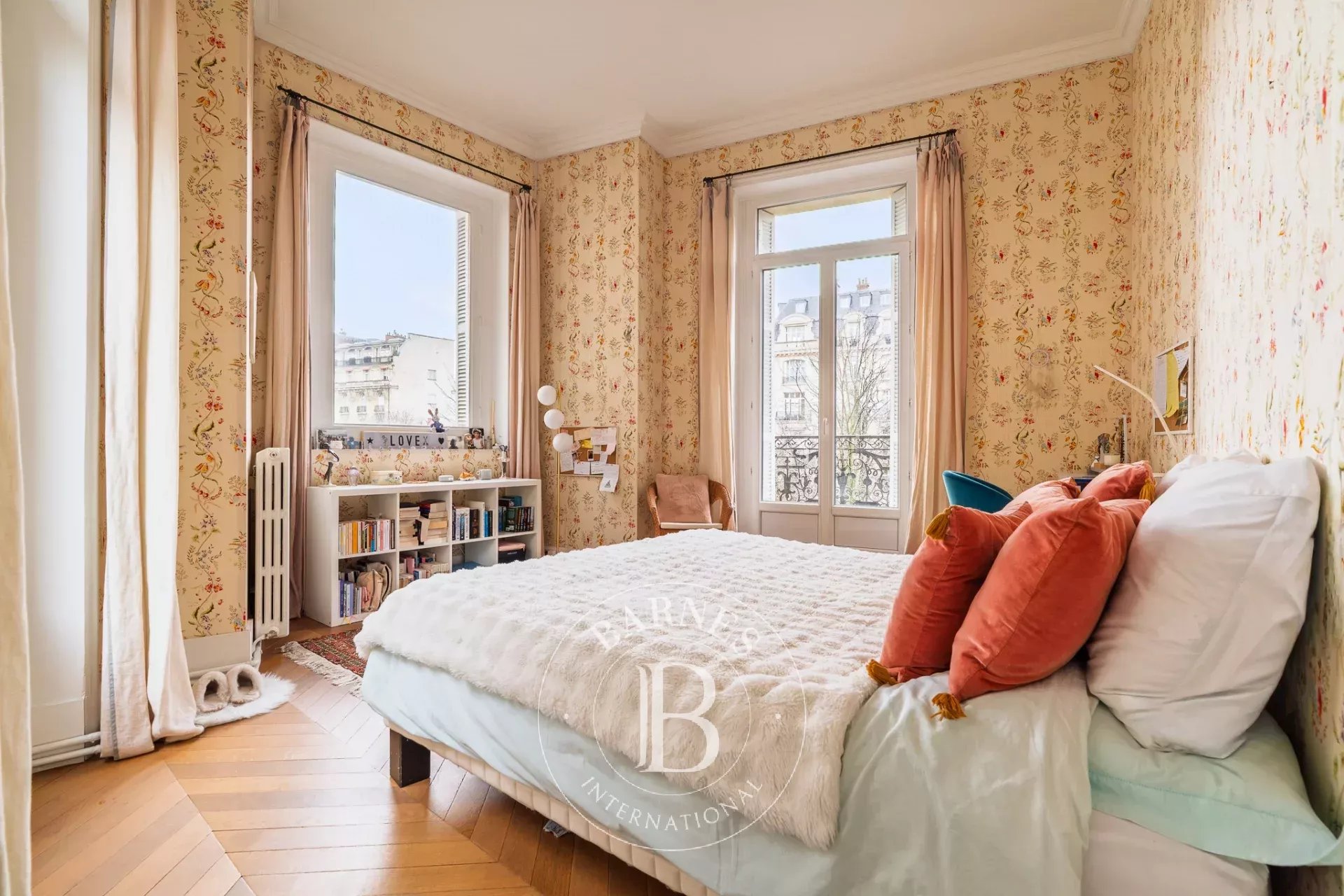 Paris  - Apartment 4 Bedrooms - picture 14