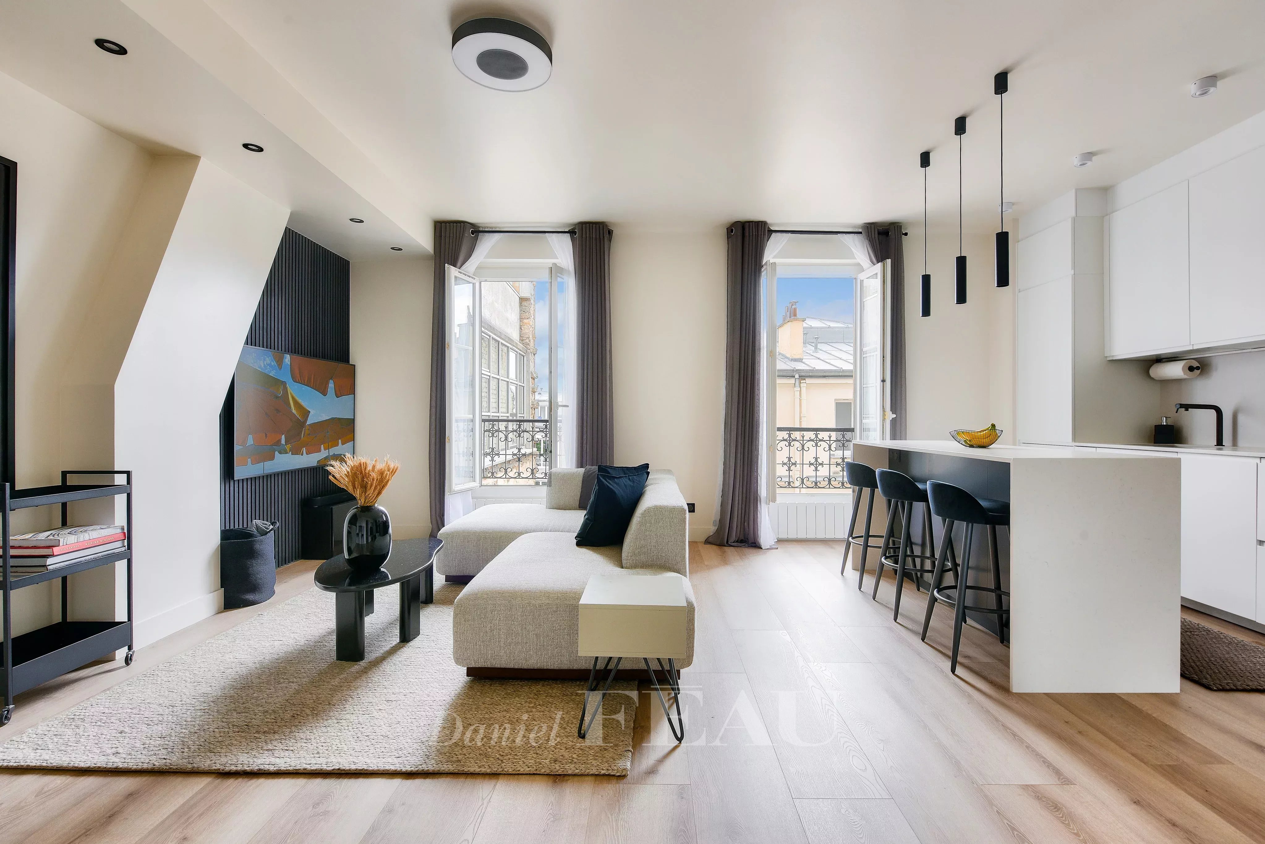 Rental Apartment Paris 18th Clignancourt