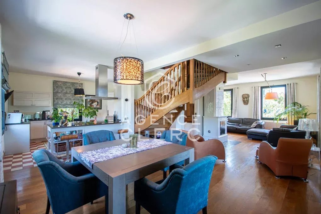 3 Bedroom Villa/Townhouse's Image 4