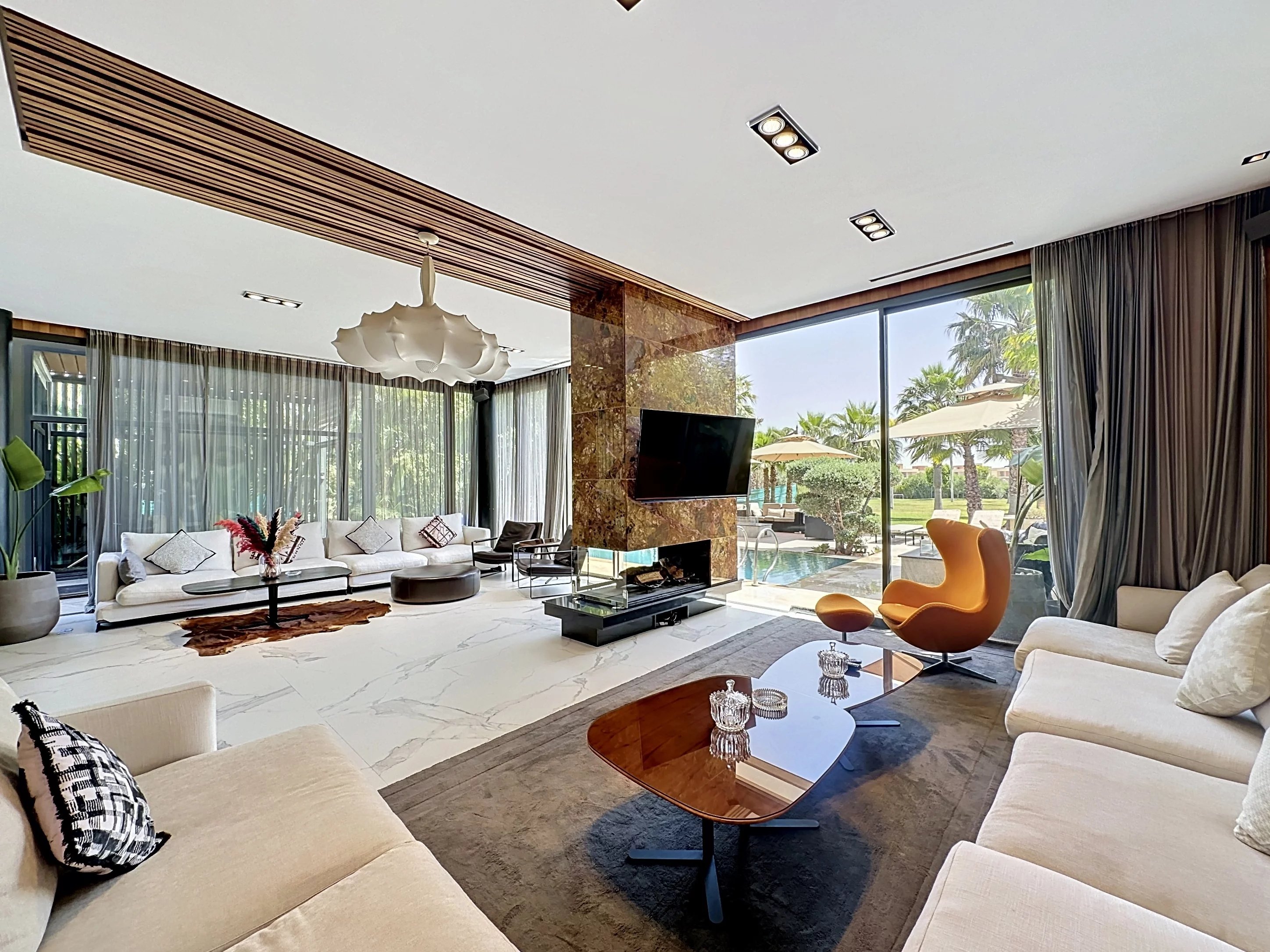 Exceptional Contemporary Villa with Heated Pool and Hammam in Marrakech