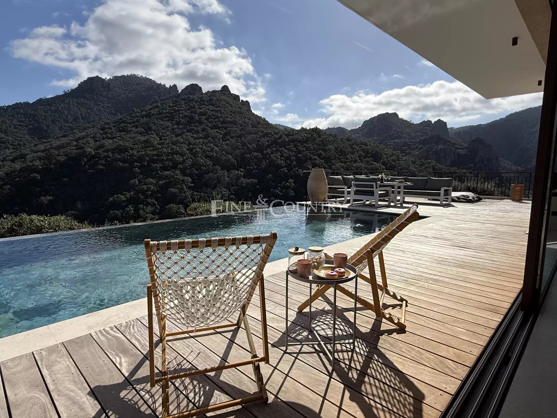 Photo of Villa for Sale in Mandelieu with Panoramic View