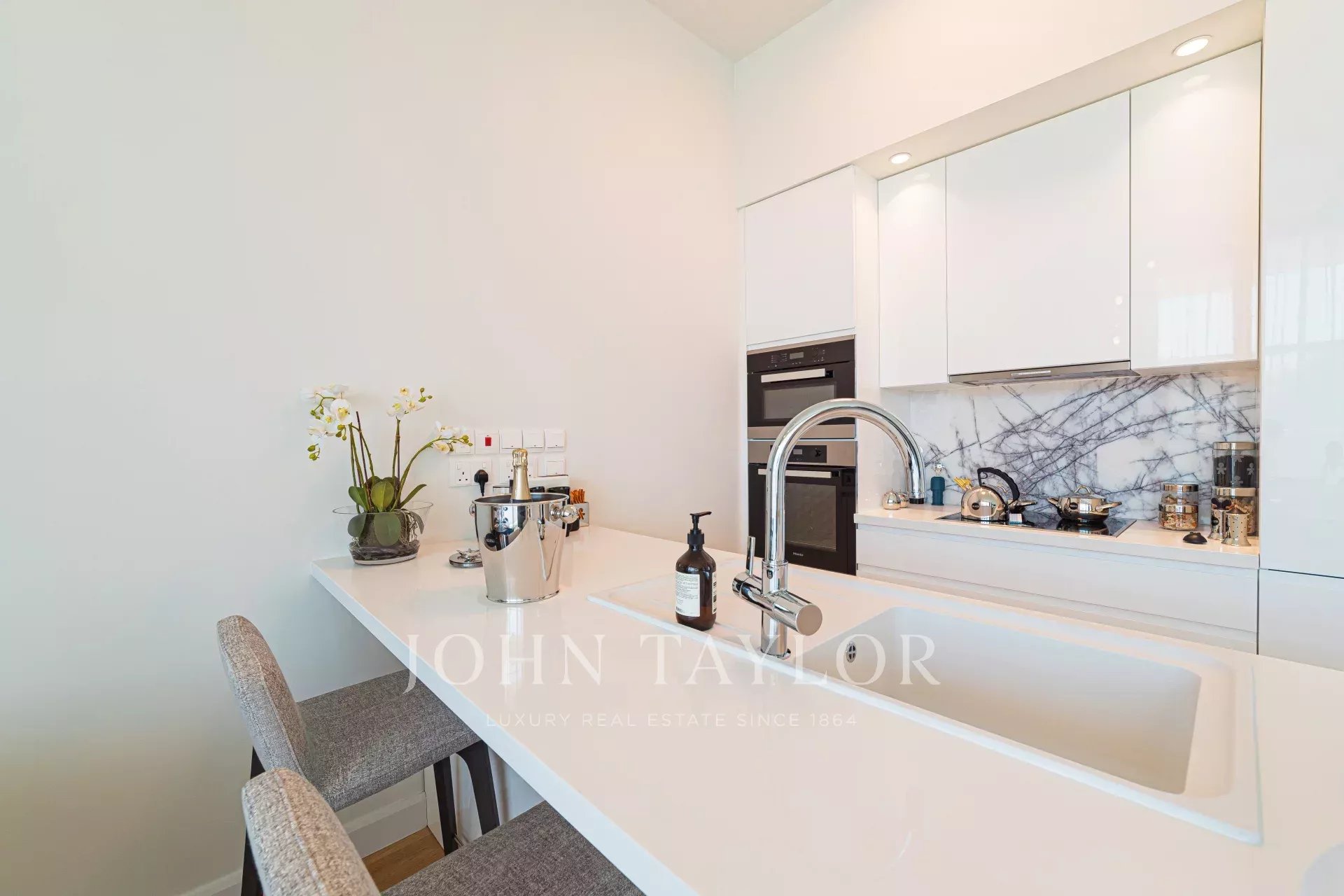 Casa 5 habitaciones 245 m² Oroklini, Chipre