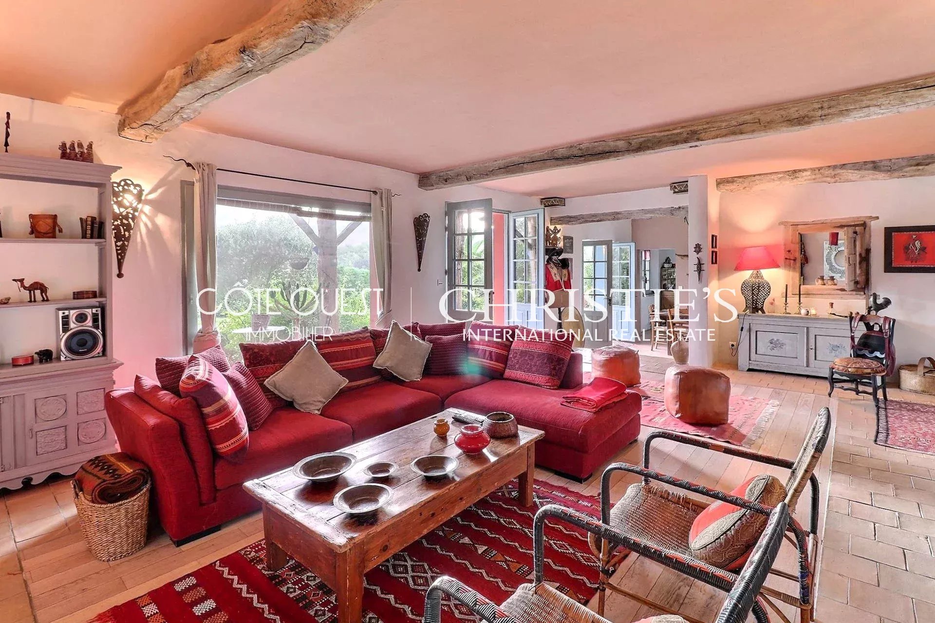 4 Bedroom Villa/Townhouse's Image 4
