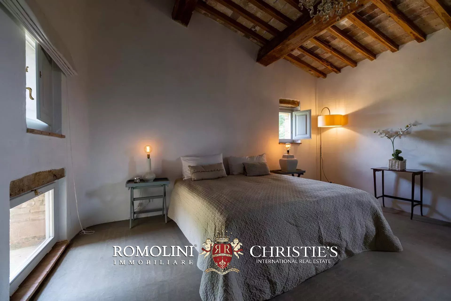 6 Bedroom Villa/Townhouse's Image 69