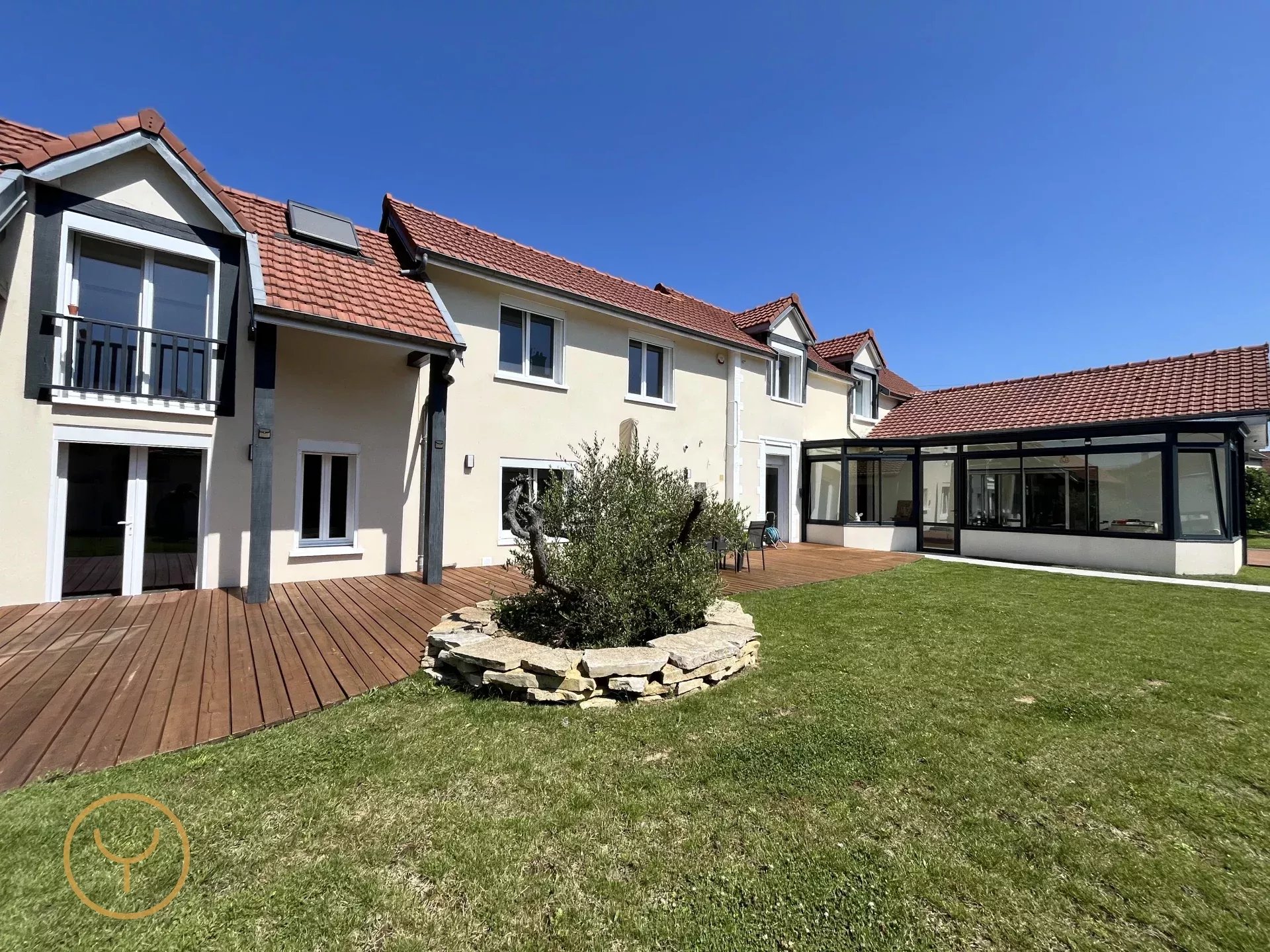 Maison 4 chambres avec piscine intérieur