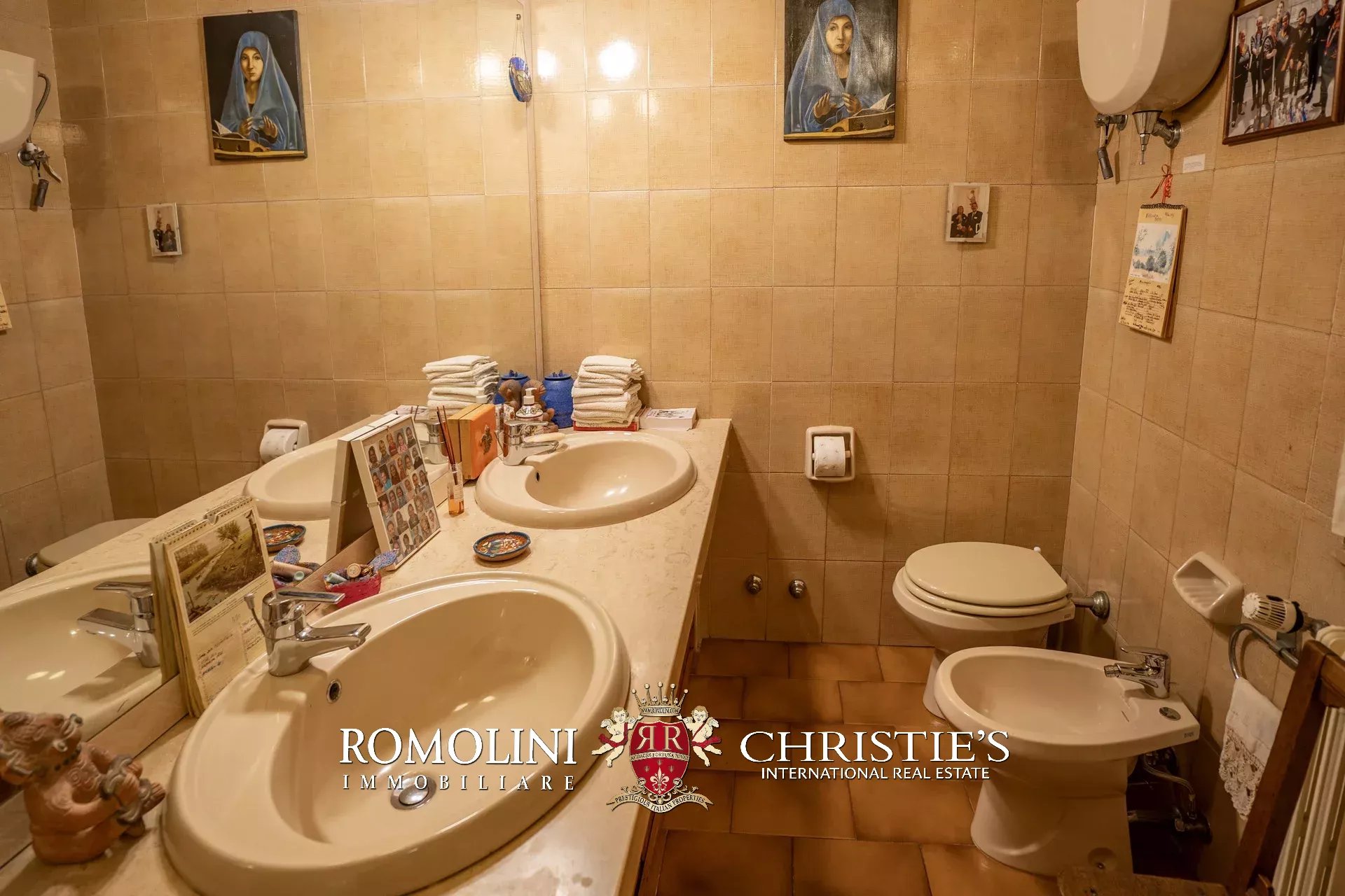 8 Bedroom Villa/Townhouse's Image 84