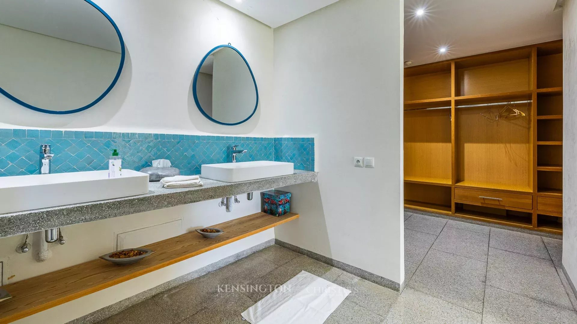 9 Bedroom Villa/Townhouse's Image 64