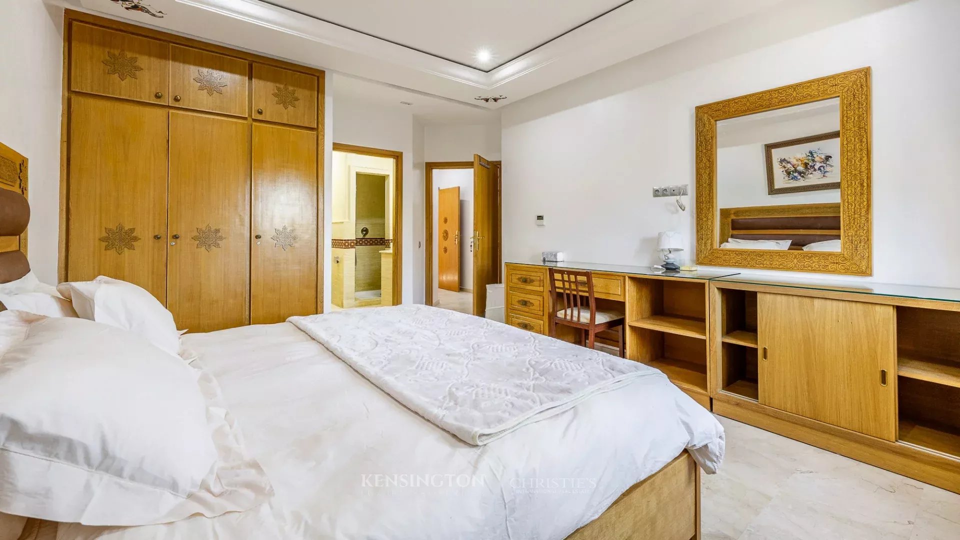 7 Bedroom Villa/Townhouse's Image 23