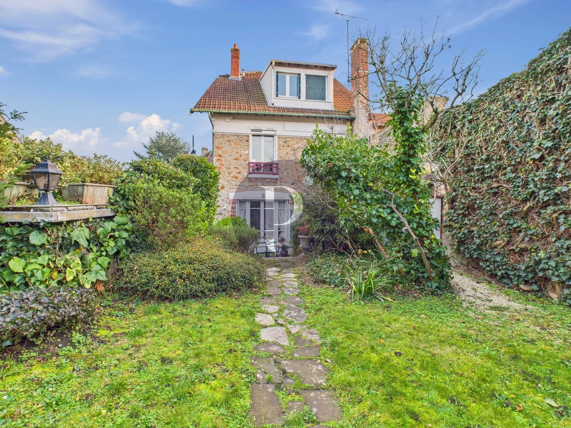 vente-maison-7-pieces-verrieres-le-buisson-86509373