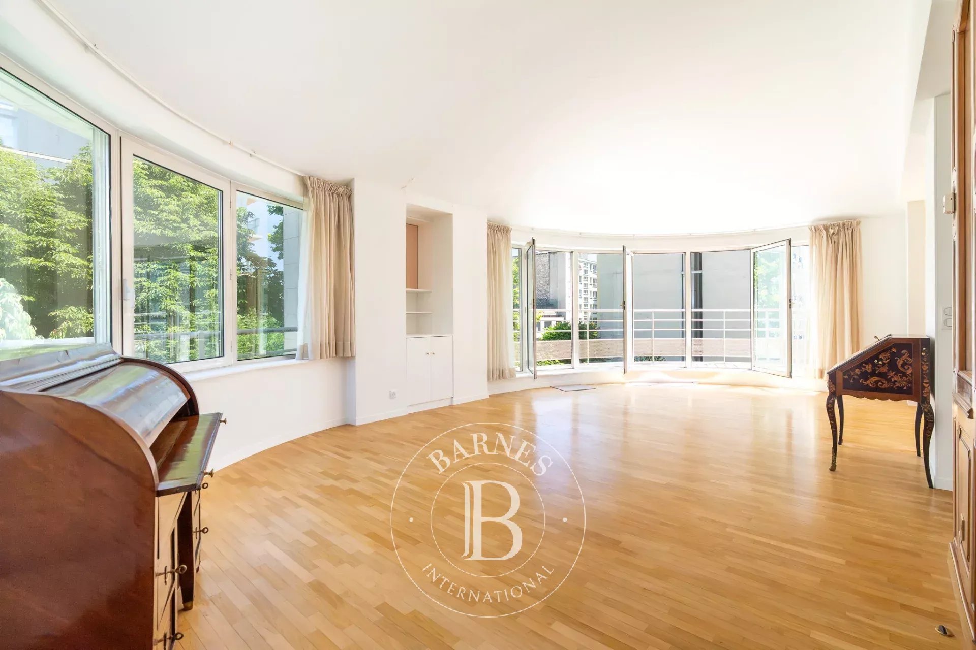 Paris  - Appartement  - picture 2