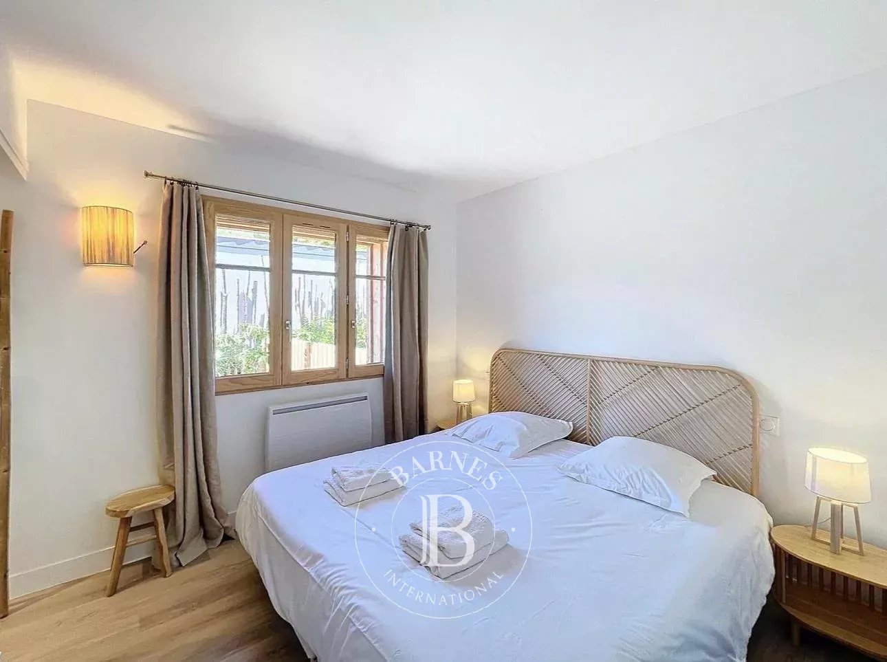 TYPICAL FERRET CAPIENNE RENOVATED VILLA, IN THE HEART OF THE CAP FERRET VILLAGE - picture 8