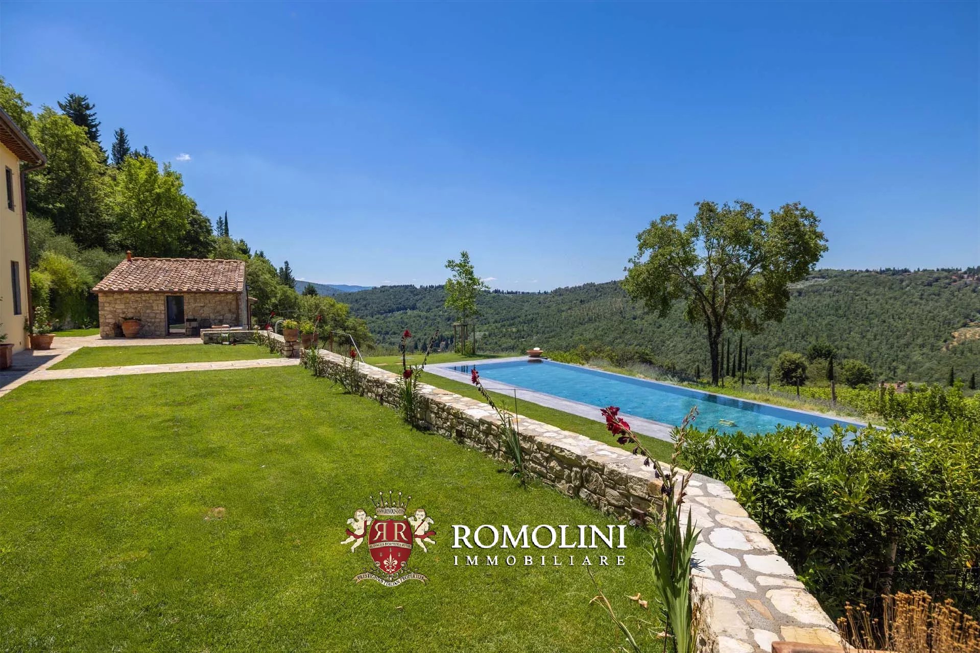 5 Bedroom Villa/Townhouse's Image 11