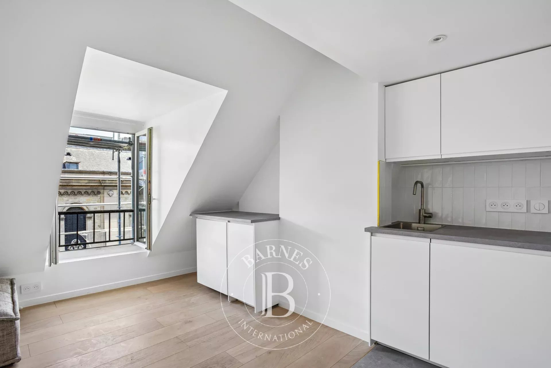 Apartment Paris 75006  -  ref 87153122 (picture 2)