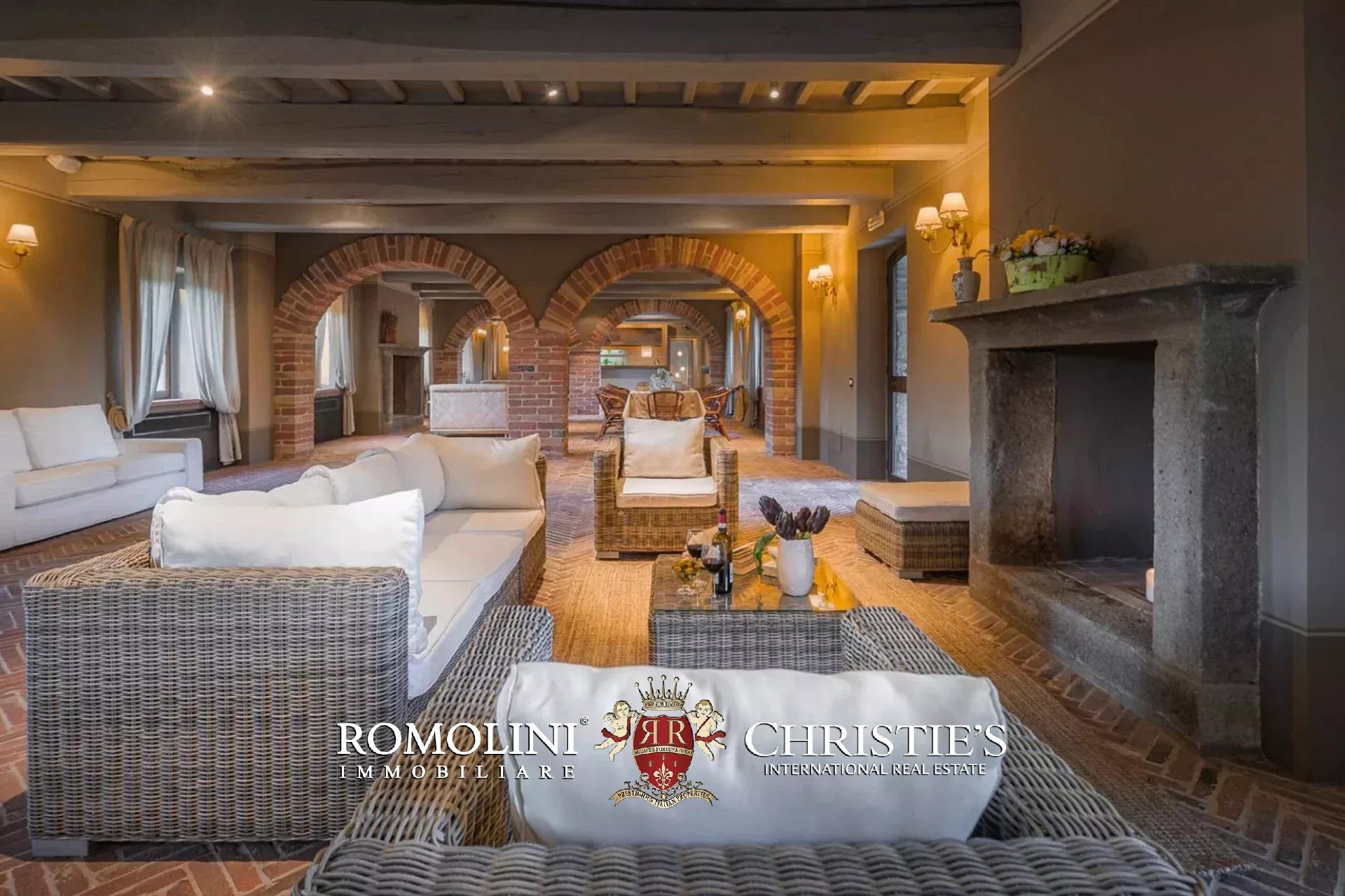 9 Bedroom Villa/Townhouse's Image 10