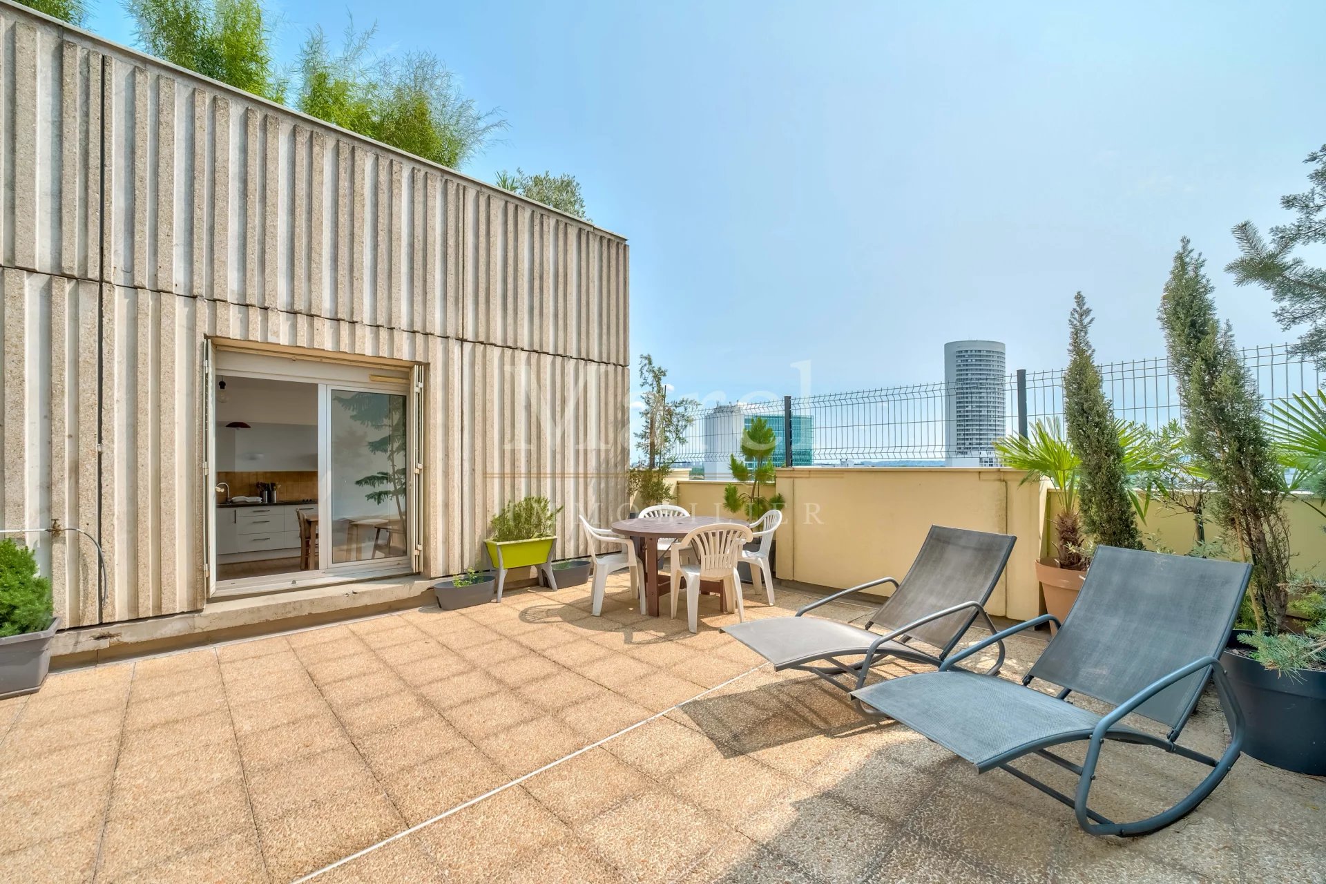 Métro Esplanade de La Défense (Puteaux) - Appartement avec terrasses.