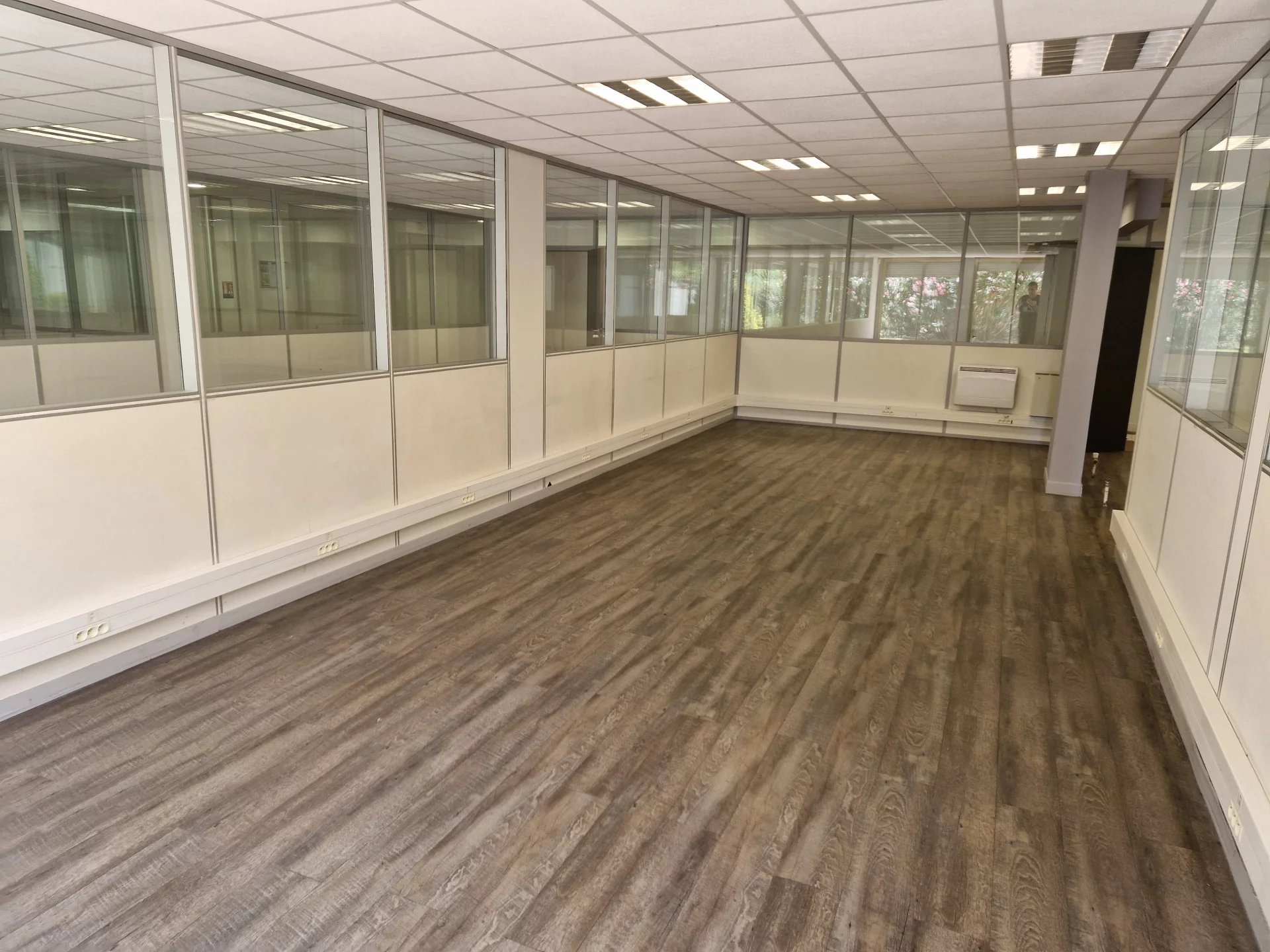 BUREAUX A VENDRE
